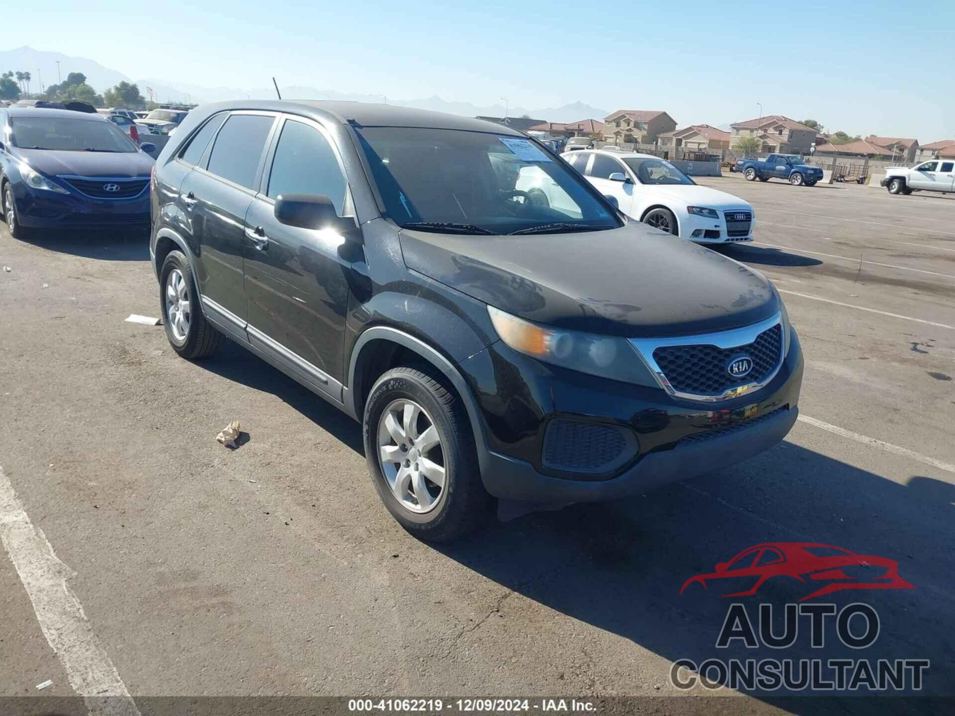 KIA SORENTO 2011 - 5XYKT3A15BG008570