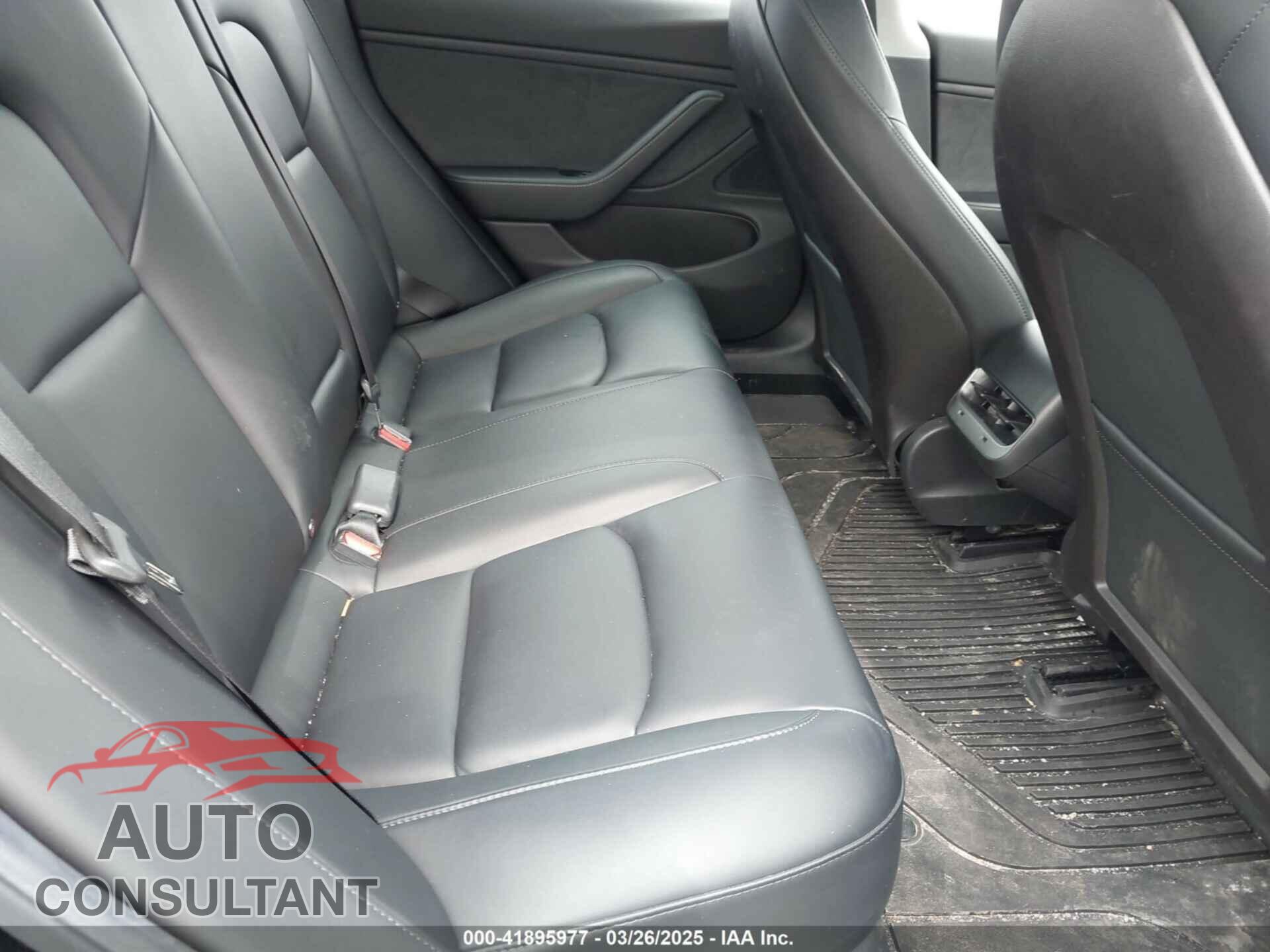 TESLA MODEL 3 2019 - 5YJ3E1EA2KF395549