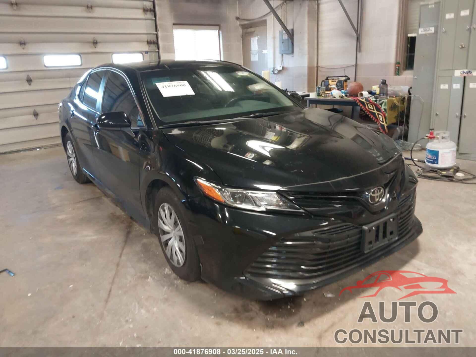 TOYOTA CAMRY 2018 - 4T1B11HK0JU550497