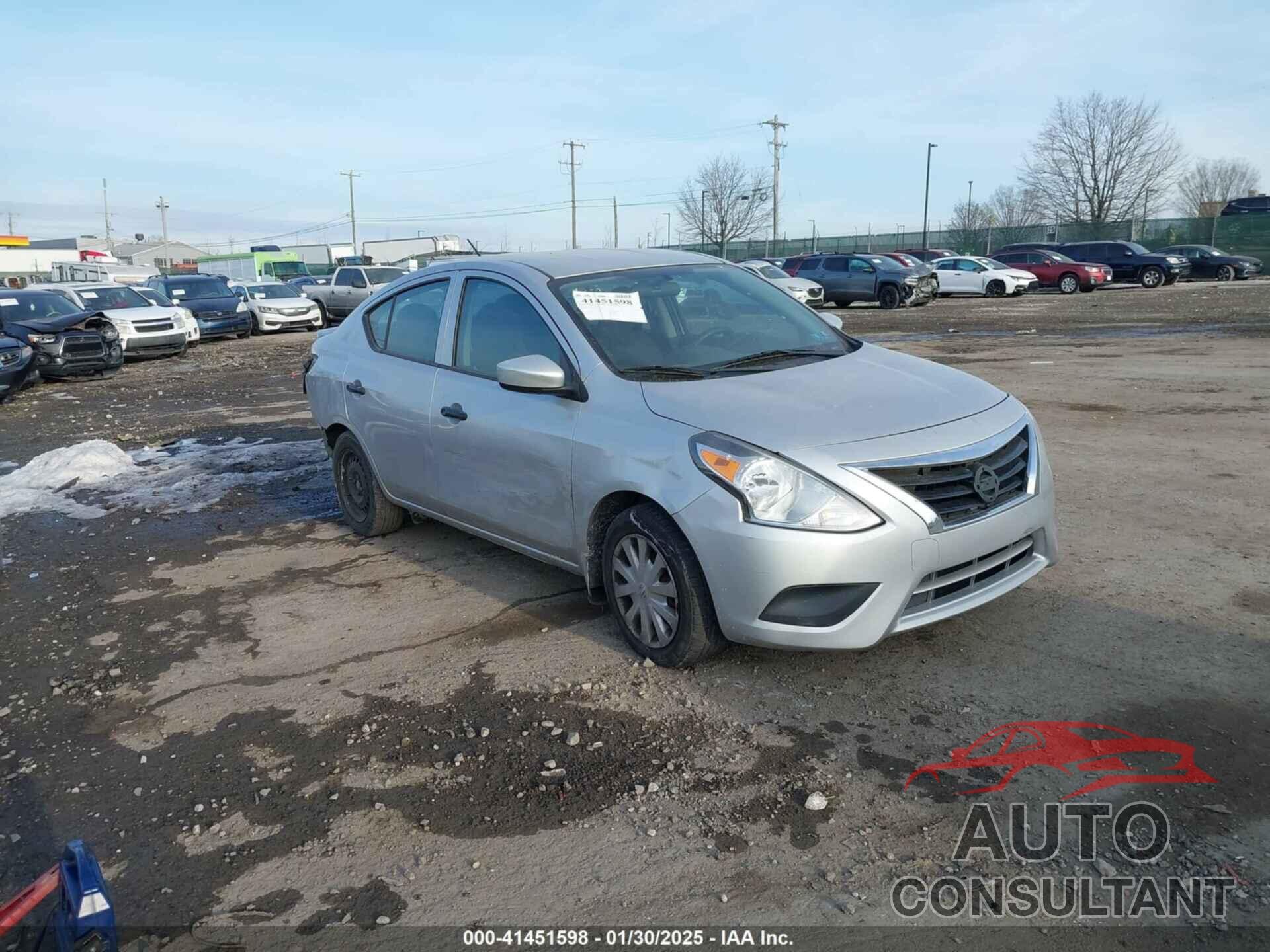 NISSAN VERSA 2017 - 3N1CN7AP6HL807501