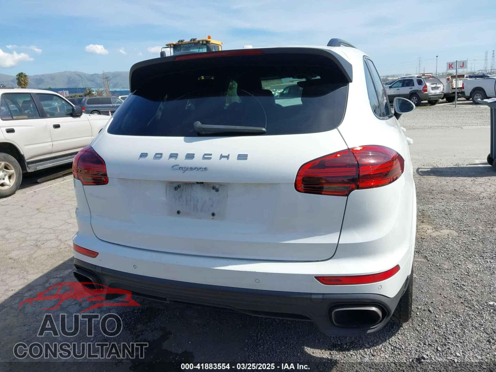 PORSCHE CAYENNE 2017 - WP1AA2A28HKA87514