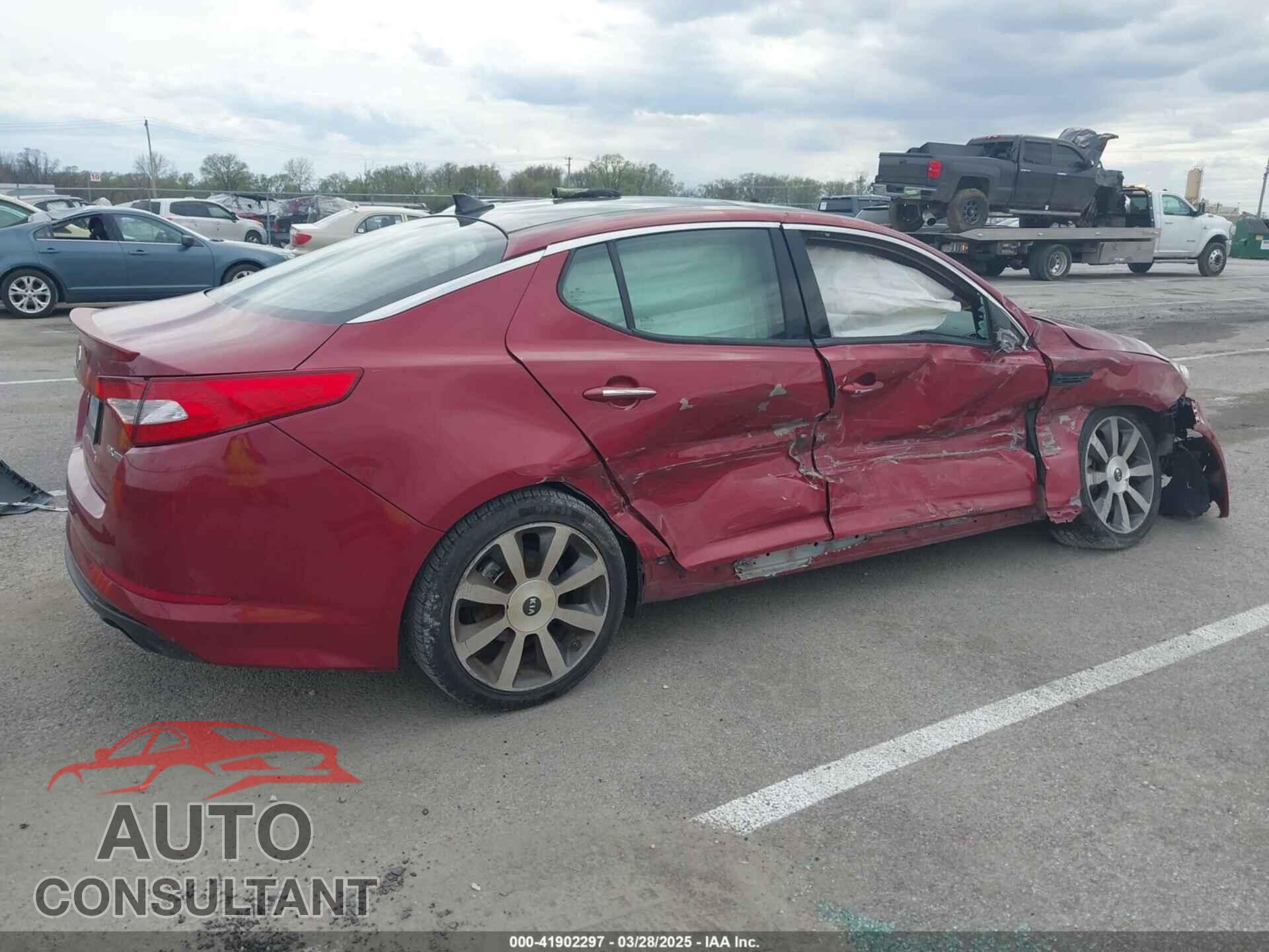 KIA OPTIMA 2011 - KNAGR4A63B5126709