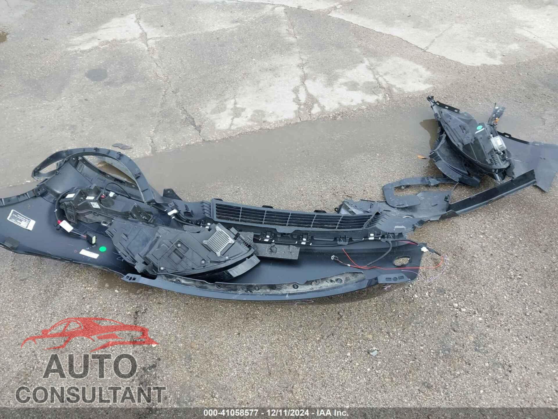 TESLA MODEL Y 2024 - 7SAYGDED0RF032868