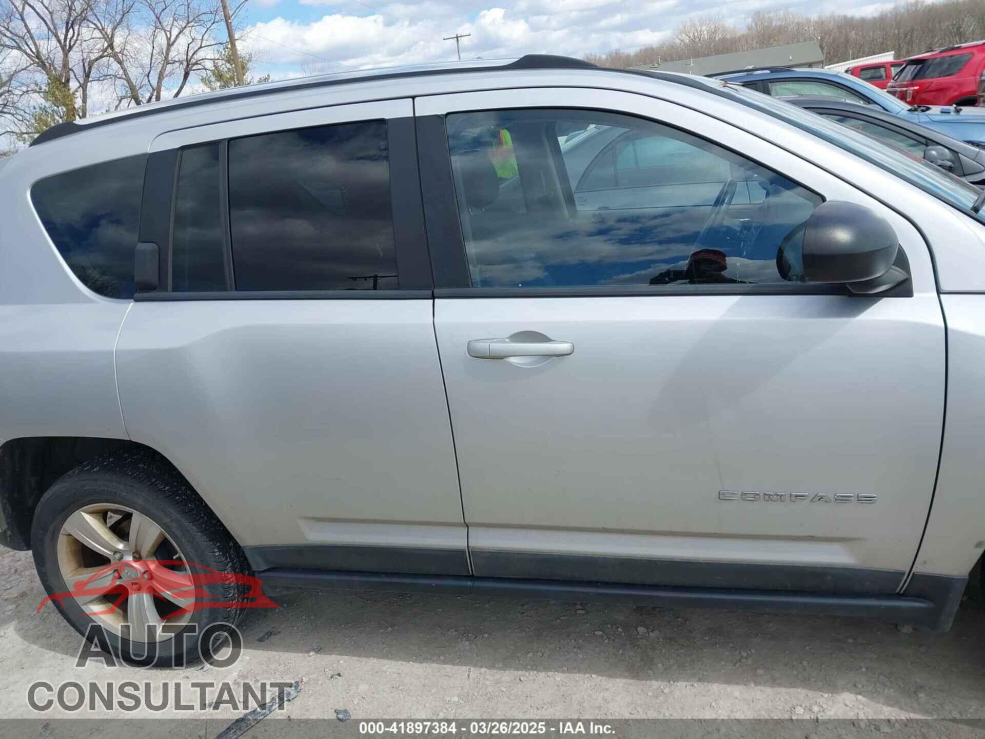 JEEP COMPASS 2011 - 1J4NF4FB0BD222614