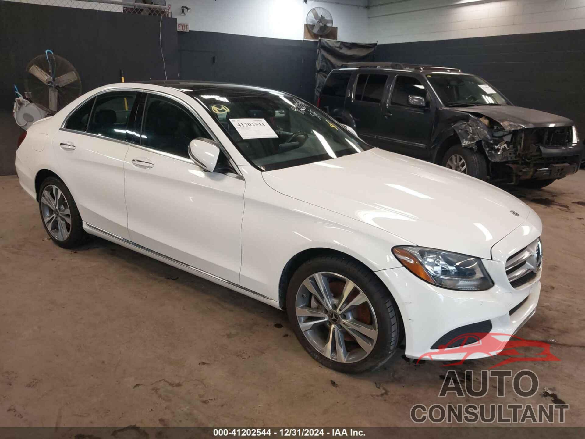 MERCEDES-BENZ C 300 2018 - 55SWF4KB6JU281060