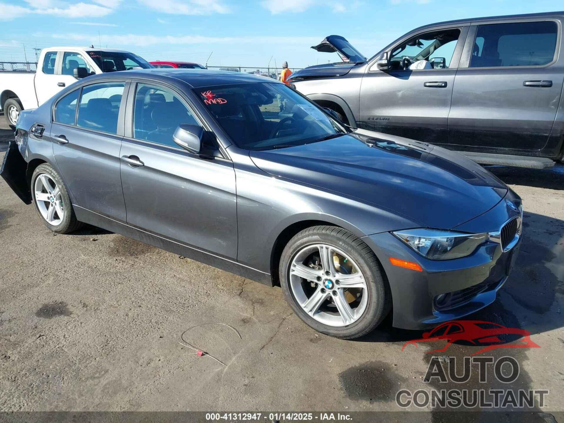 BMW 328I 2012 - WBA3A5G50CNP16331