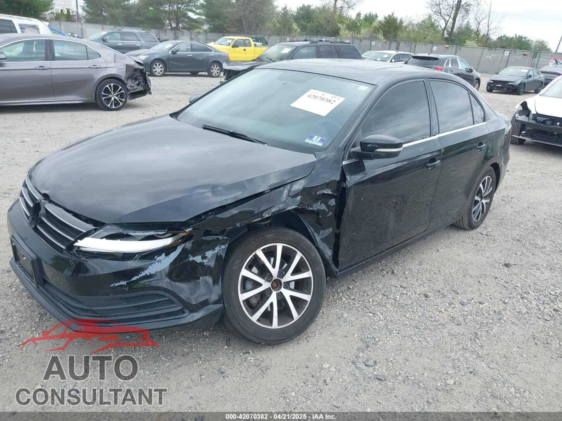 VOLKSWAGEN JETTA 2017 - 3VWDB7AJ5HM270441