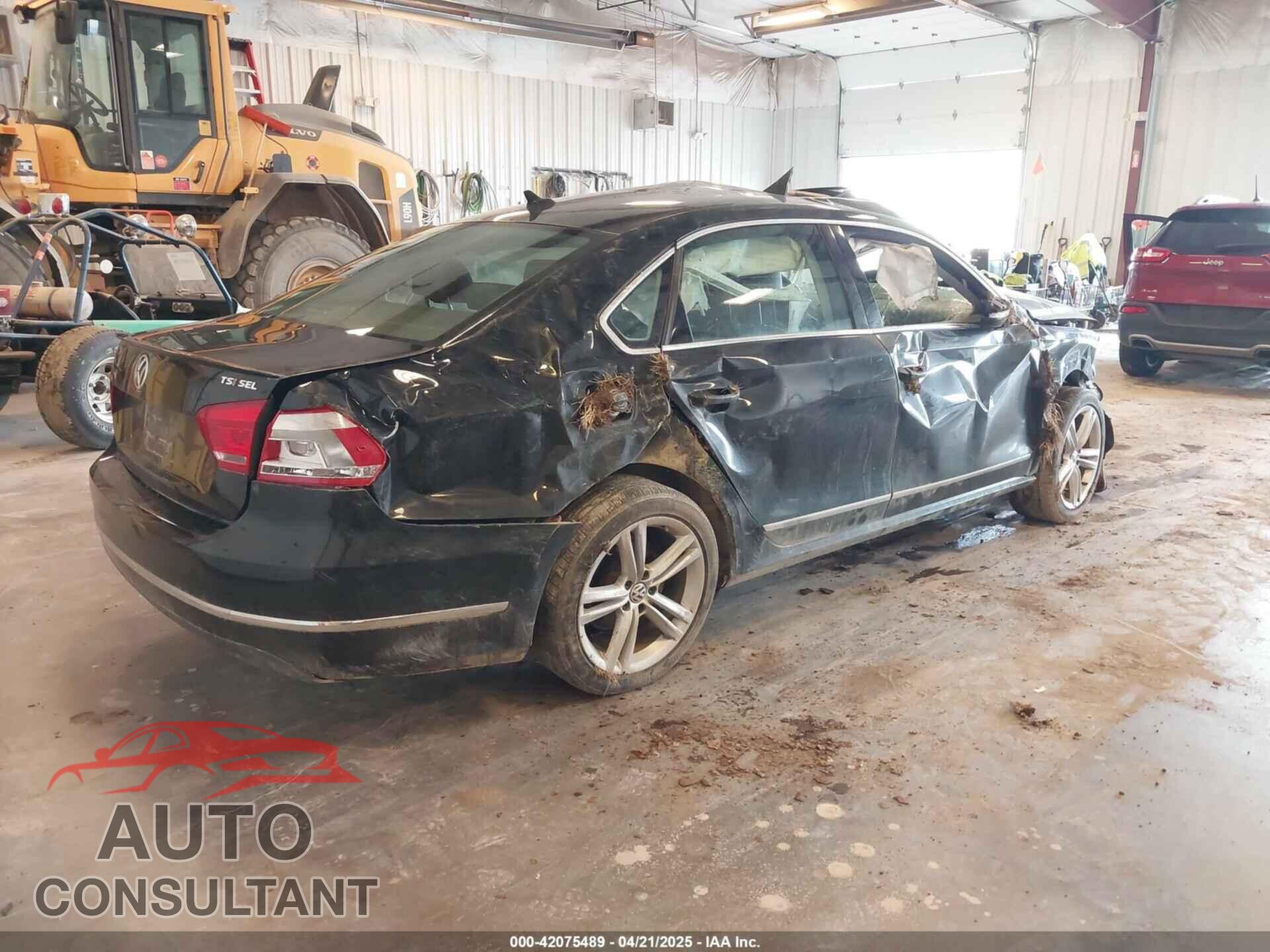 VOLKSWAGEN PASSAT 2014 - 1VWCS7A37EC007636