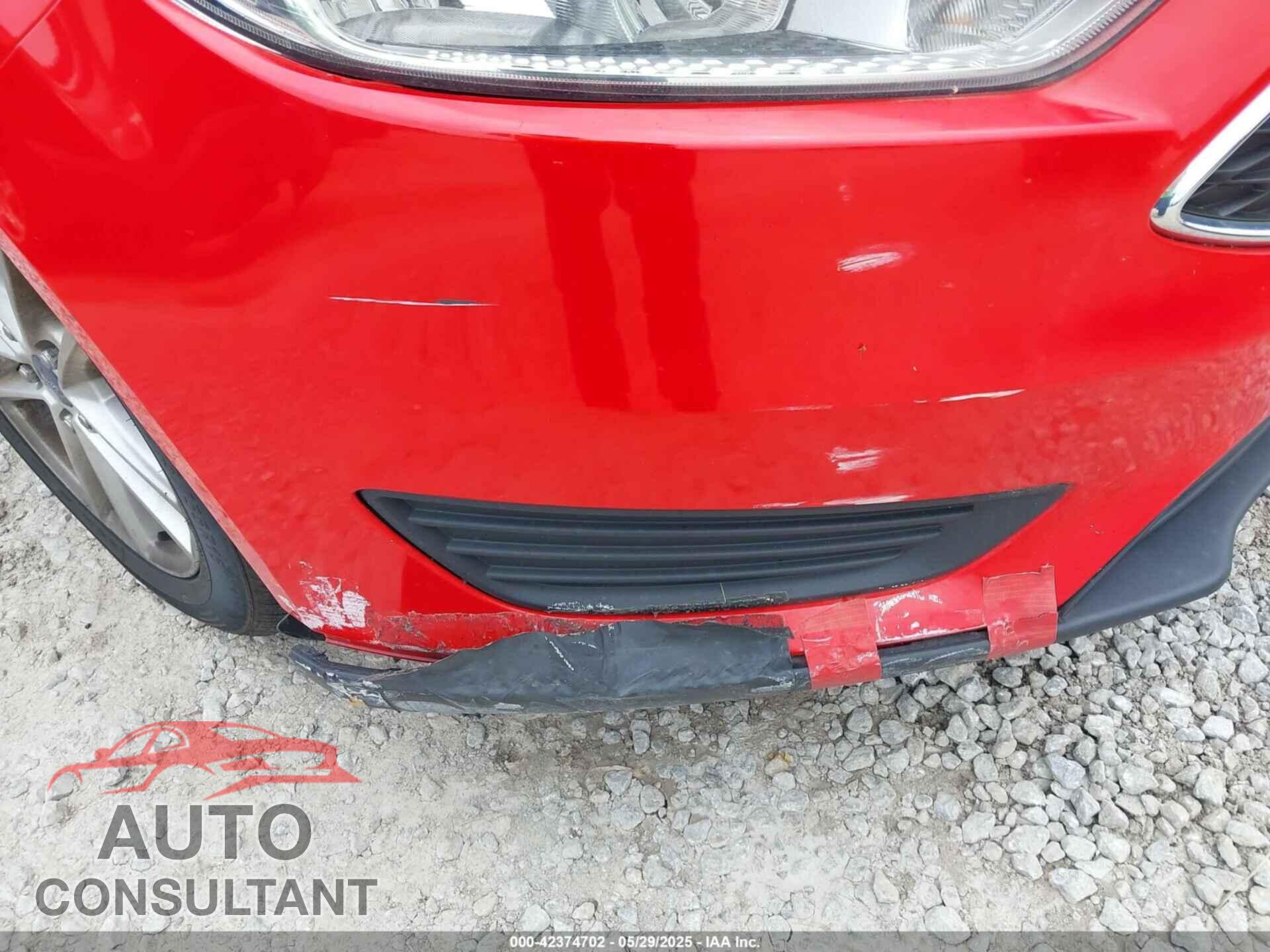 FORD FOCUS 2015 - 1FADP3K26FL301057