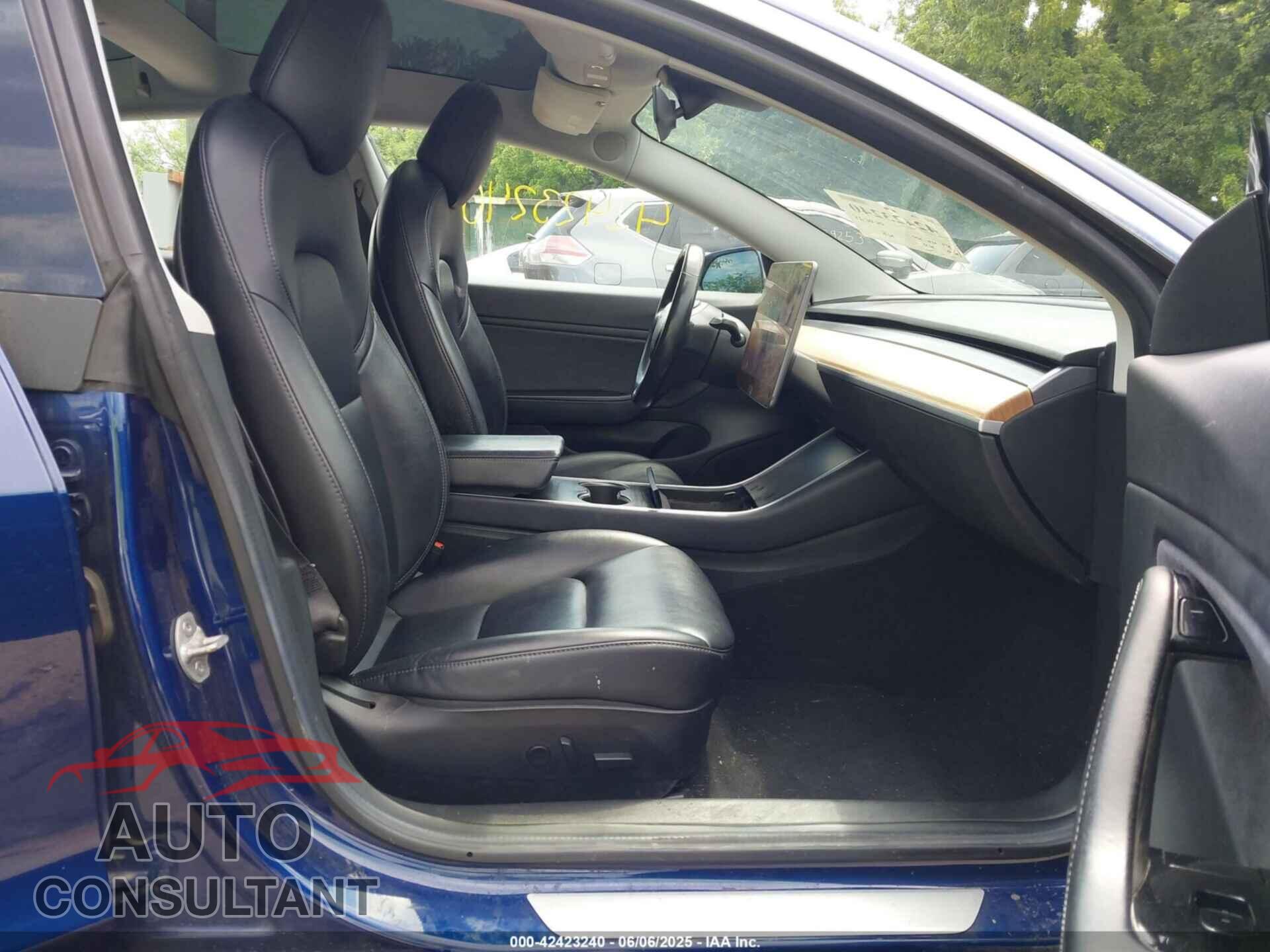 TESLA MODEL 3 2018 - 5YJ3E1EA0JF031189