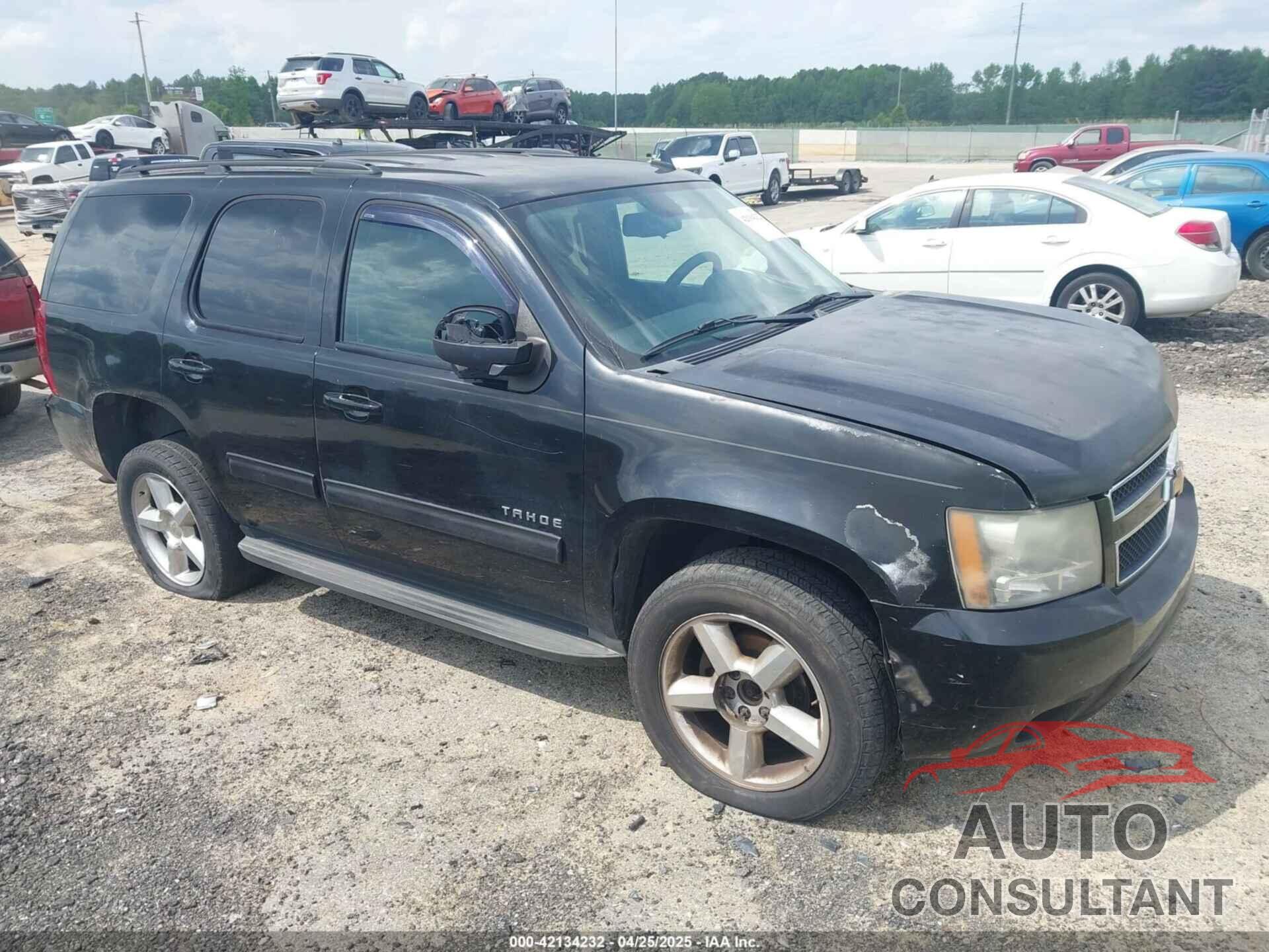 CHEVROLET TAHOE 2011 - 1GNSKAE07BR100426
