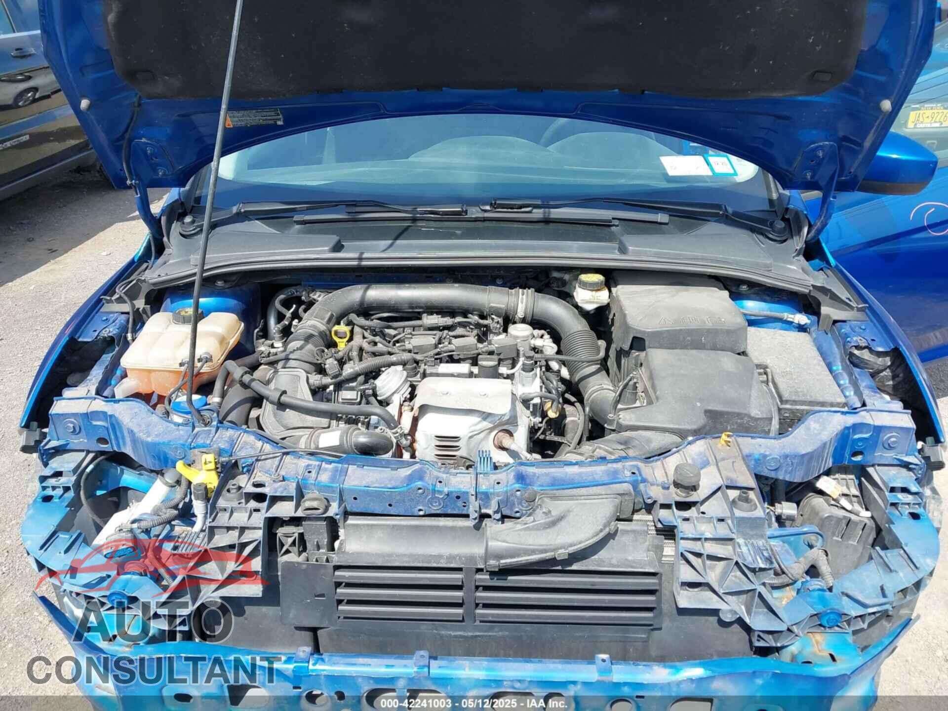 FORD FOCUS 2018 - 1FADP3FE8JL239433