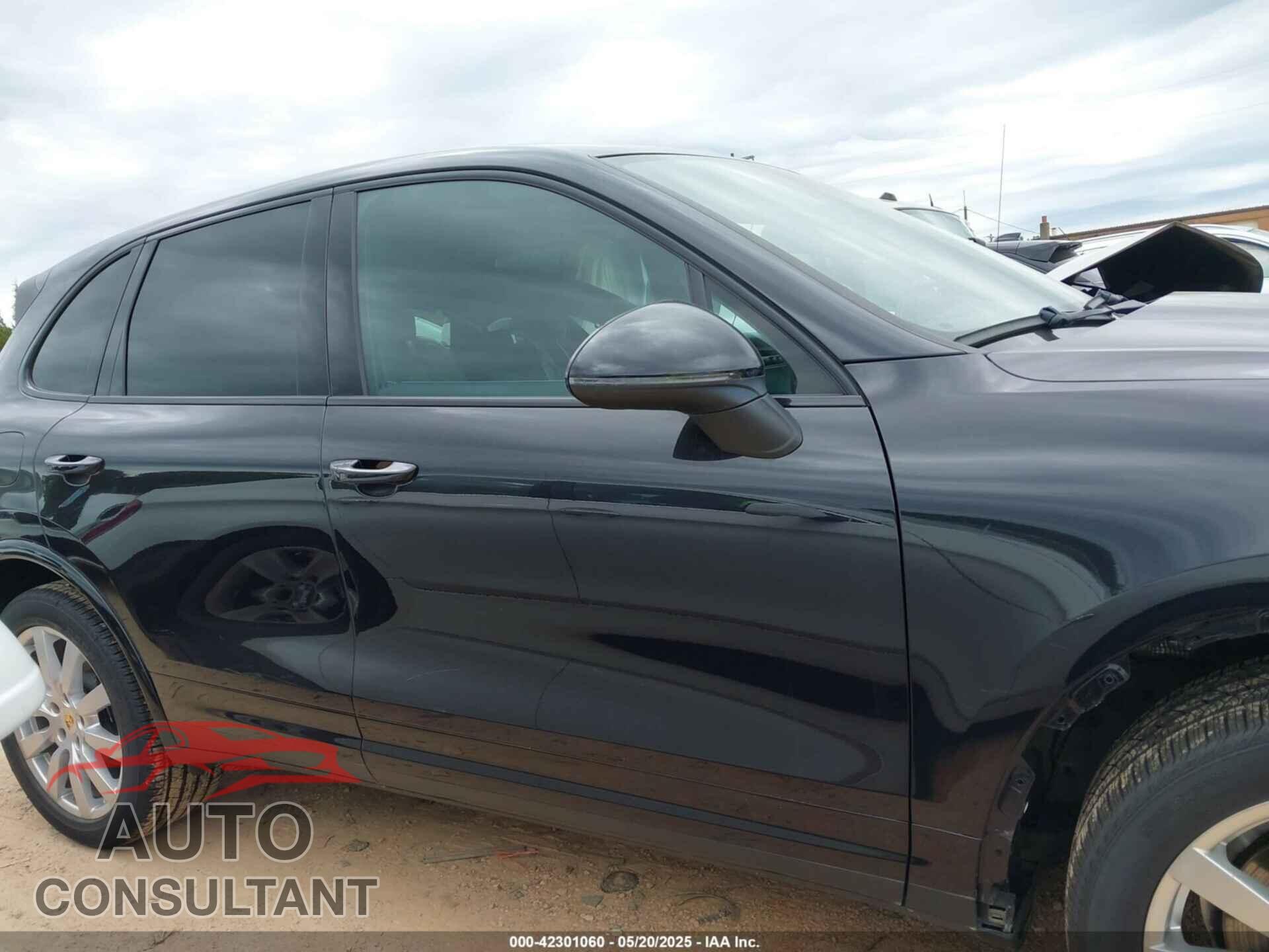 PORSCHE CAYENNE 2017 - WP1AA2A20HKA89404