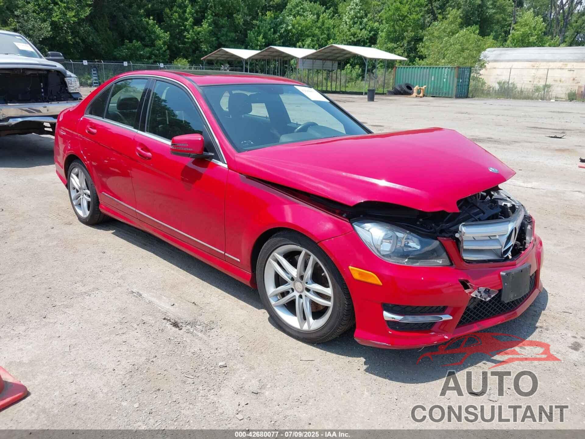 MERCEDES-BENZ C 300 2013 - WDDGF8AB6DR262883