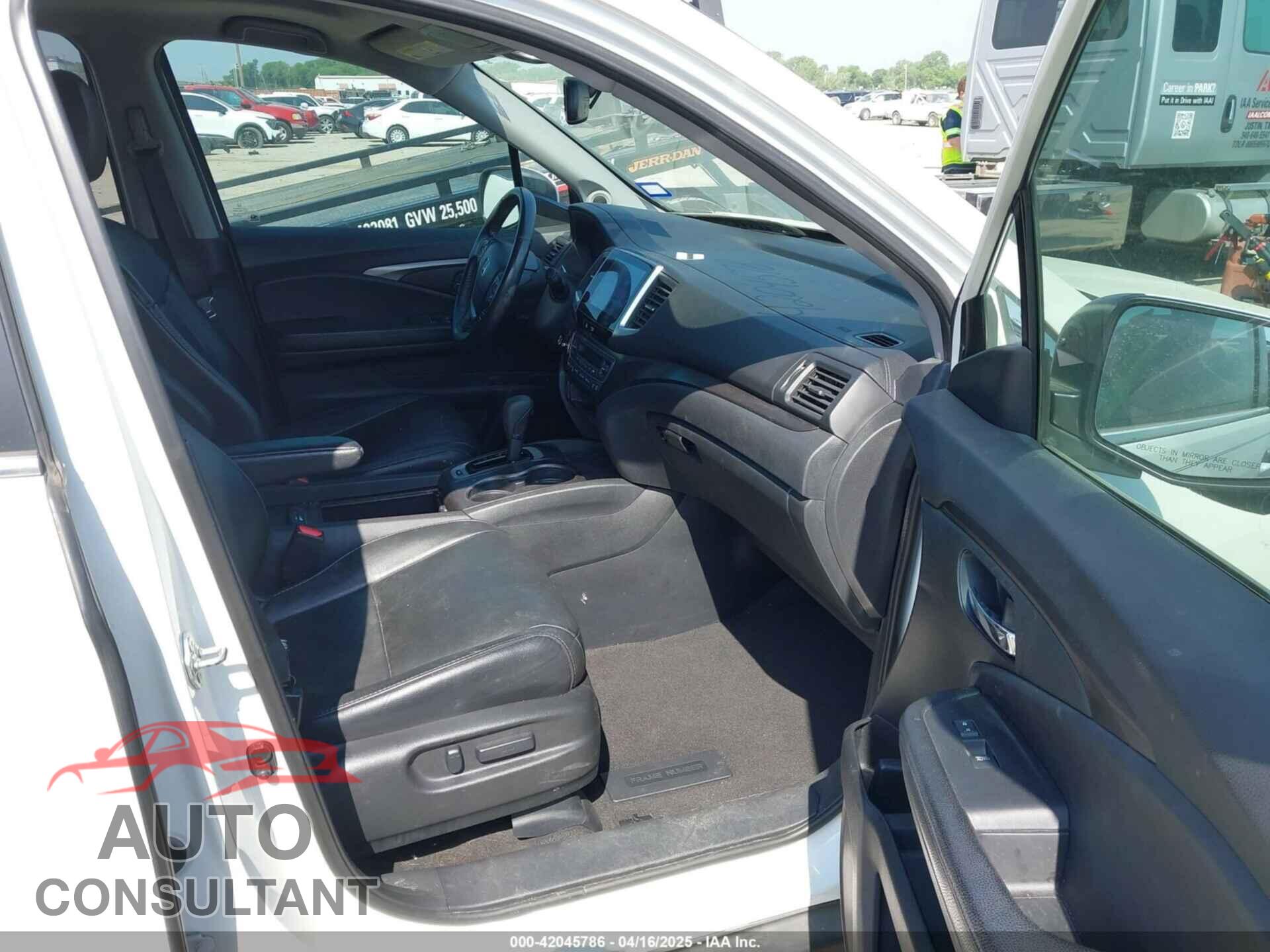HONDA PILOT 2017 - 5FNYF5H54HB021459
