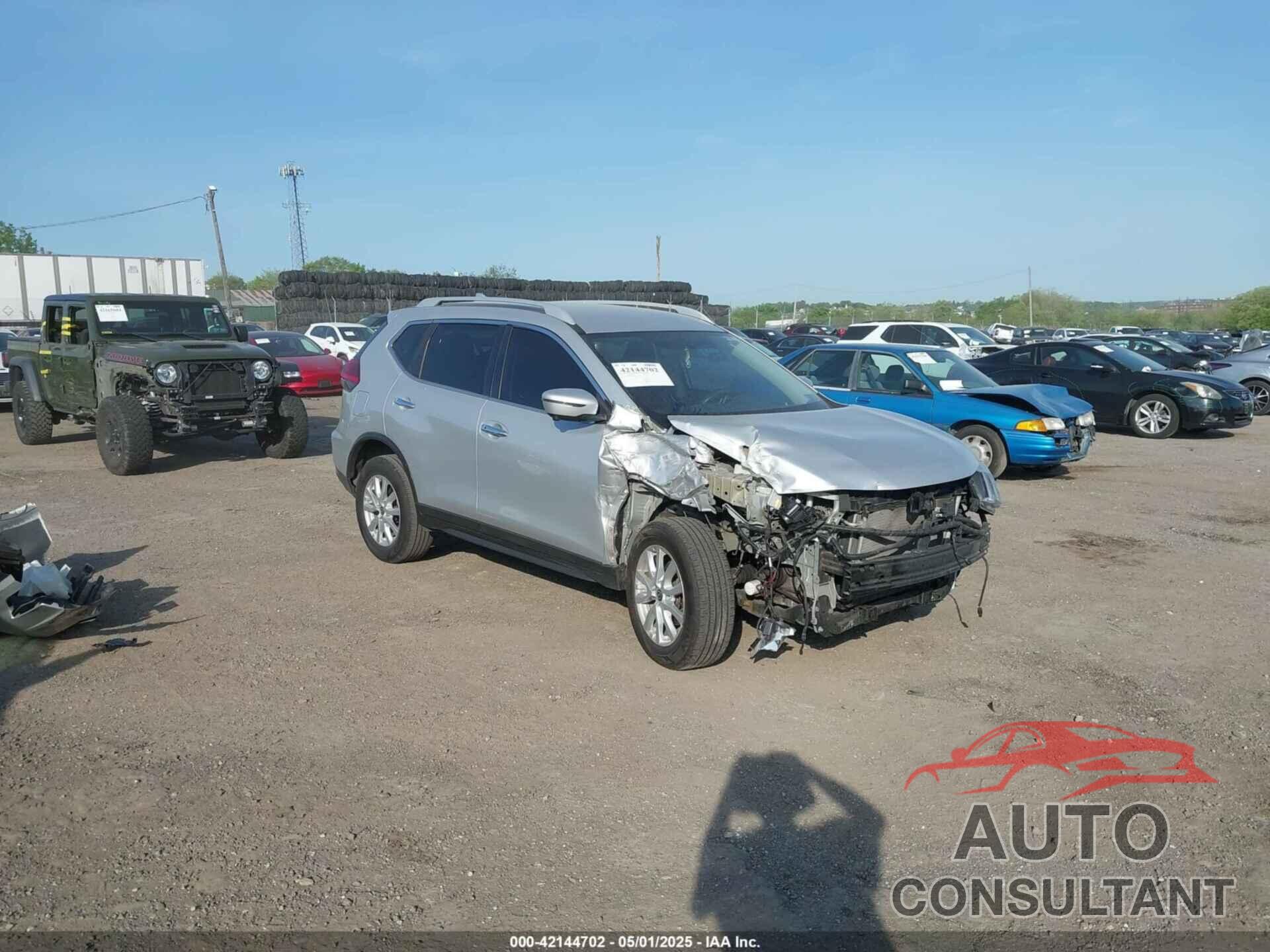 NISSAN ROGUE 2017 - 5N1AT2MV4HC878808