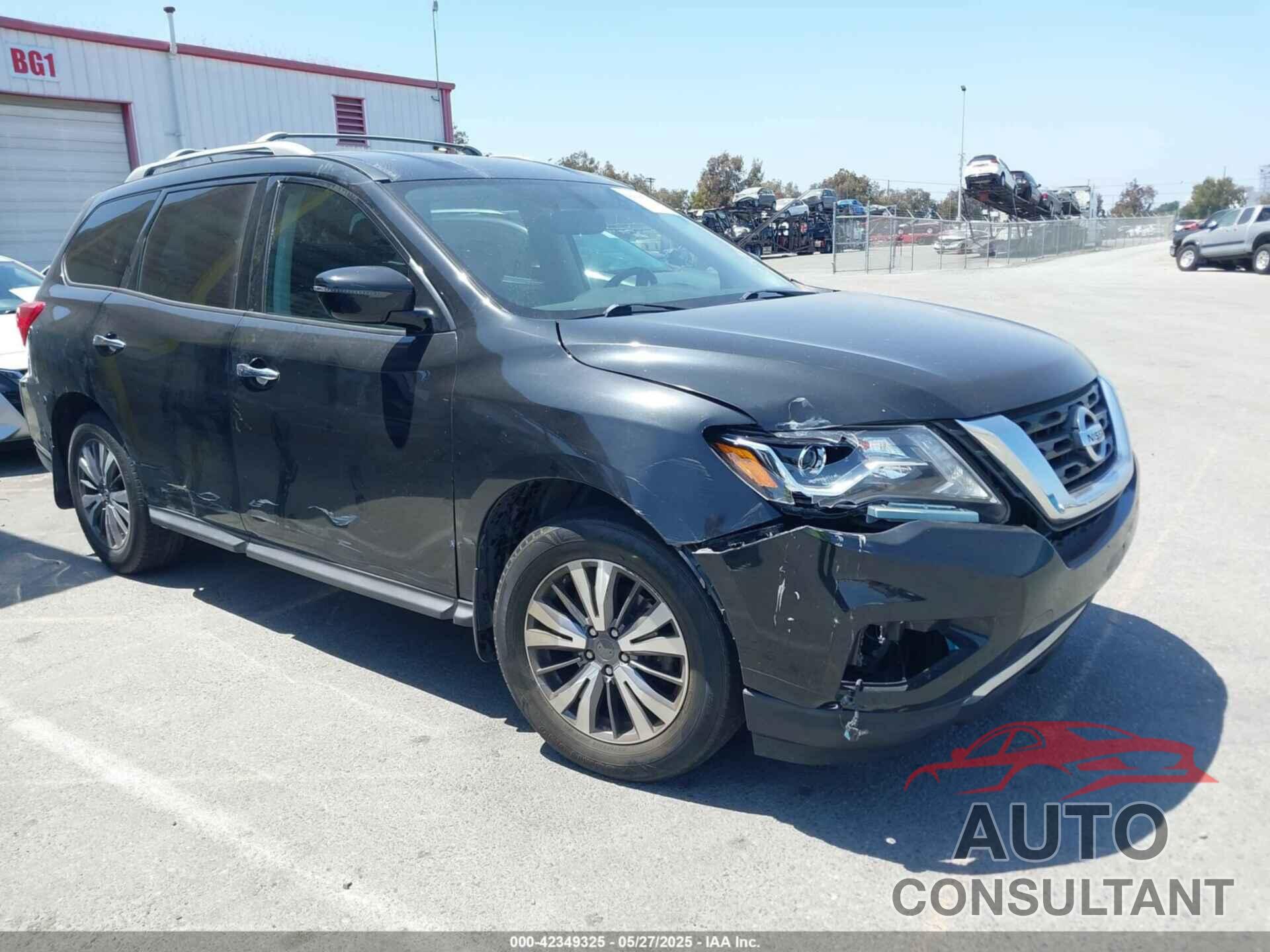 NISSAN PATHFINDER 2017 - 5N1DR2MM6HC615528