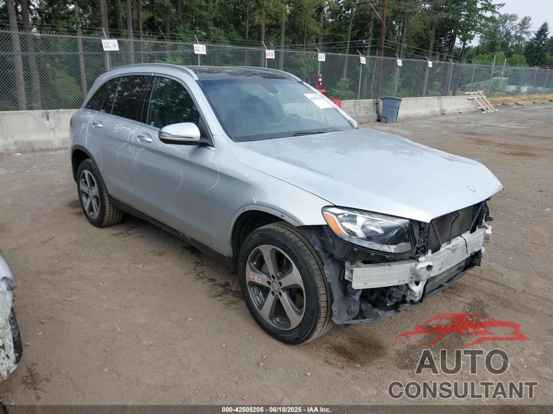 MERCEDES-BENZ GLC 300 2017 - WDC0G4KB3HF145327