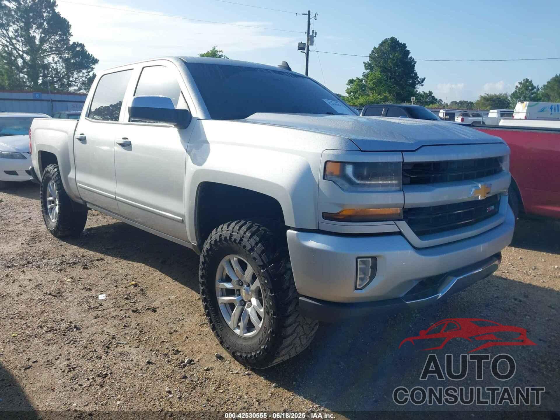 CHEVROLET SILVERADO 1500 2018 - 3GCUKREC8JG446512