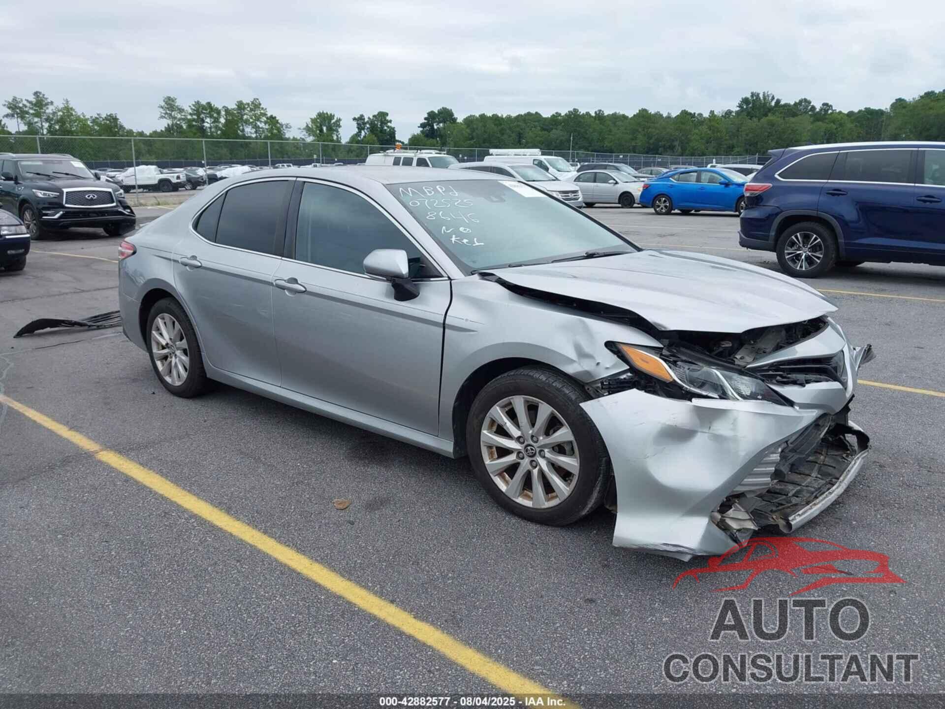 TOYOTA CAMRY 2018 - 4T1B11HK7JU058646