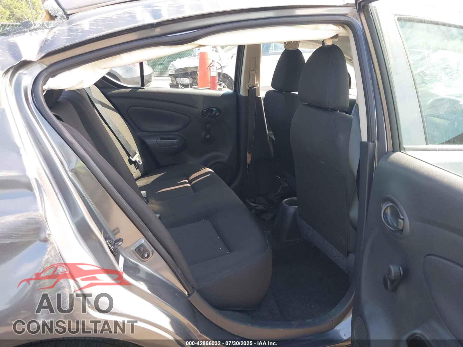 NISSAN VERSA 2019 - 3N1CN7AP3KL879280