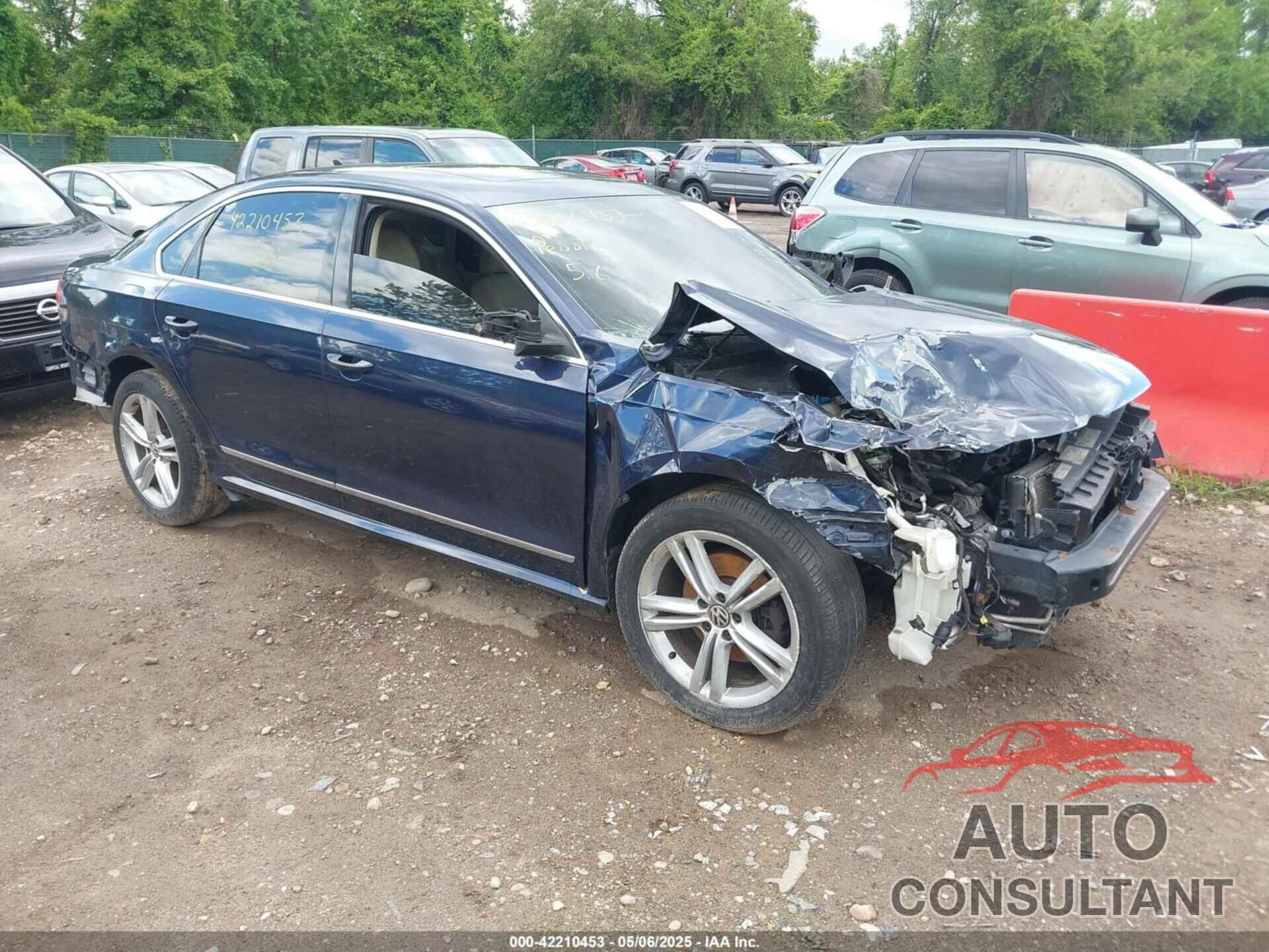 VOLKSWAGEN PASSAT 2012 - 1VWCM7A31CC027906