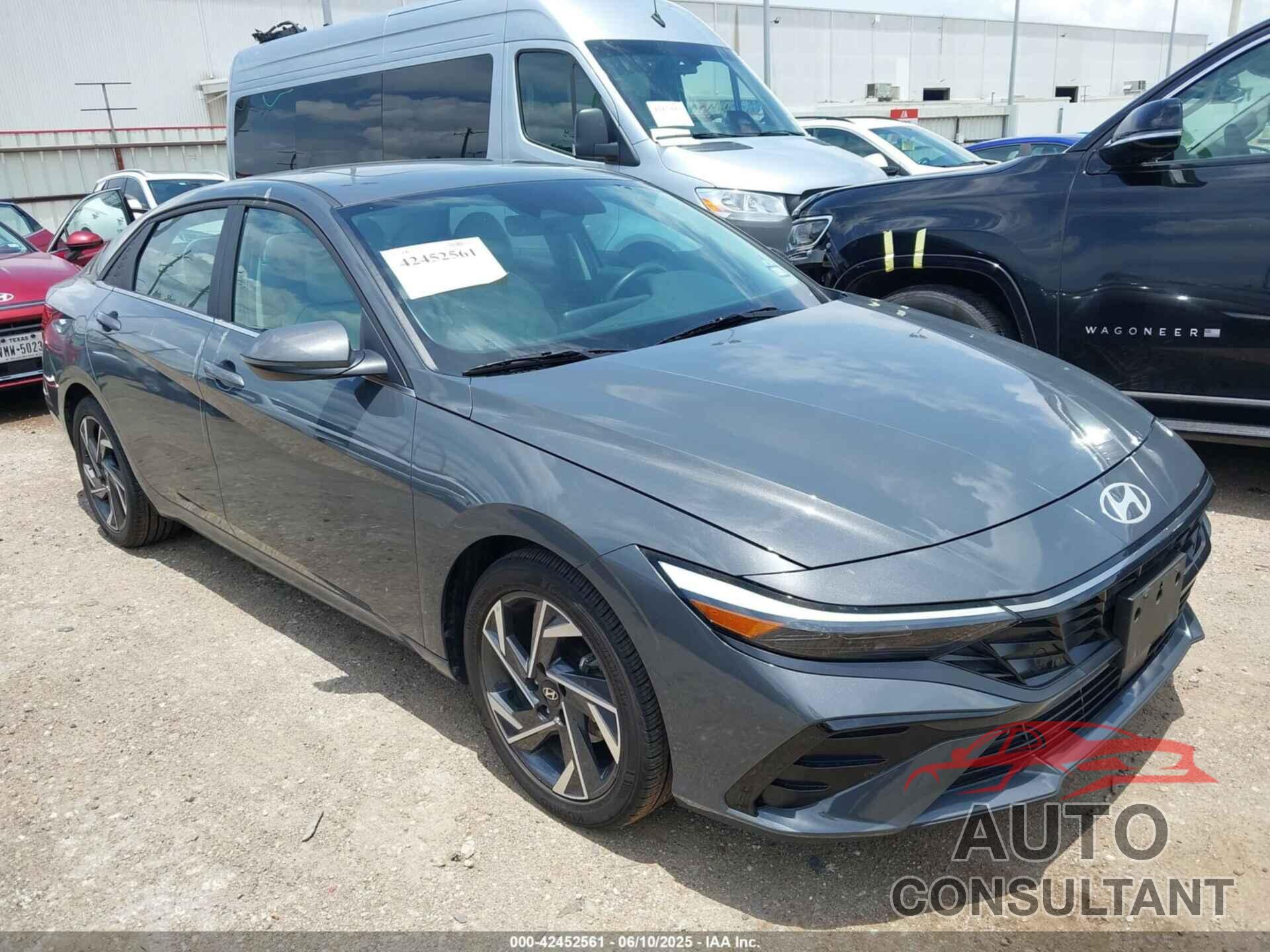 HYUNDAI ELANTRA 2025 - KMHLP4DG3SU869769