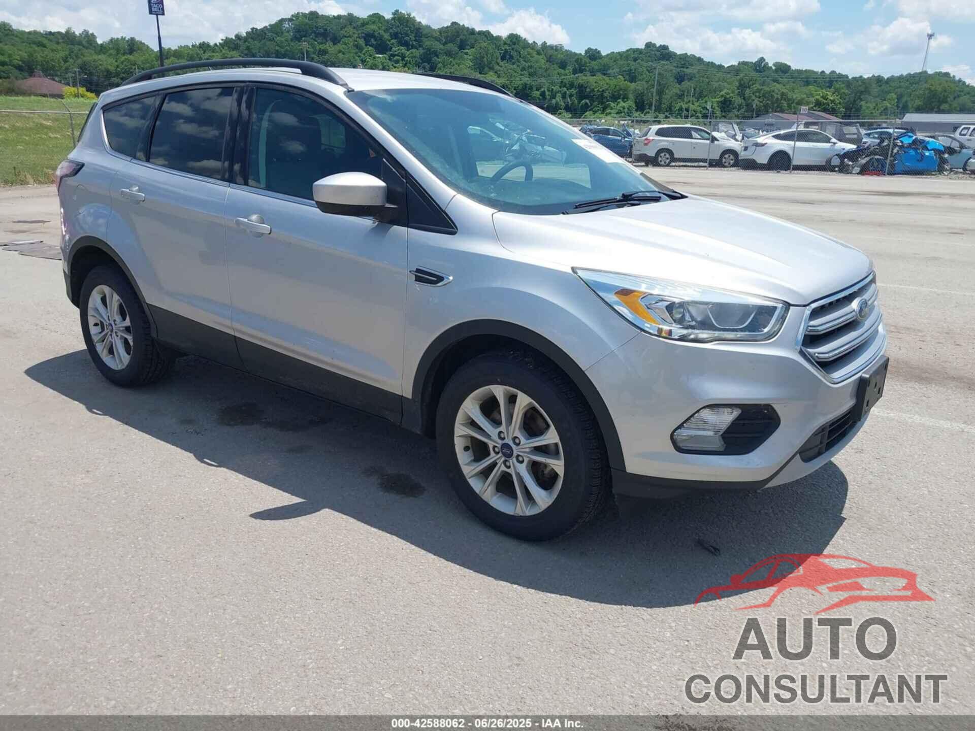 FORD ESCAPE 2017 - 1FMCU0GD7HUE15875