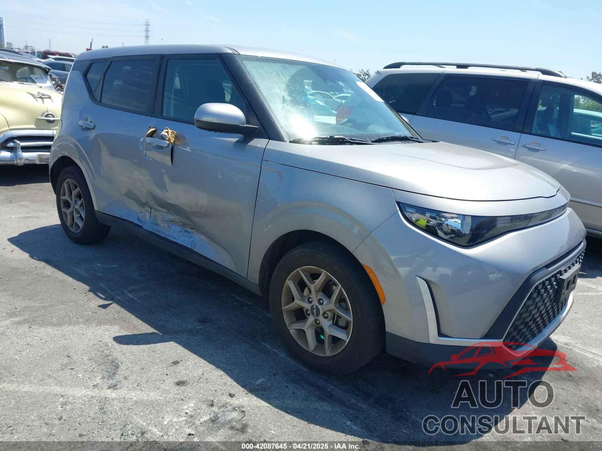 KIA SOUL 2023 - KNDJ23AU7P7888653