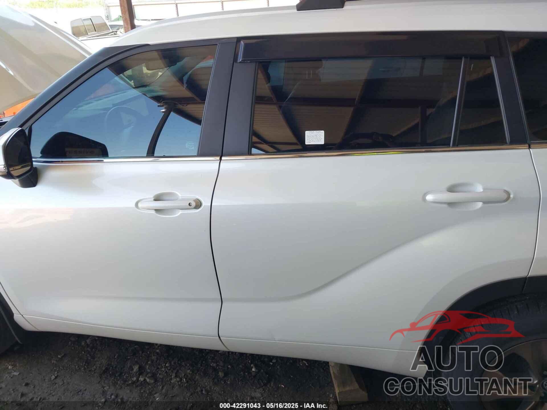 TOYOTA HIGHLANDER 2023 - 5TDAARAH7PS017203