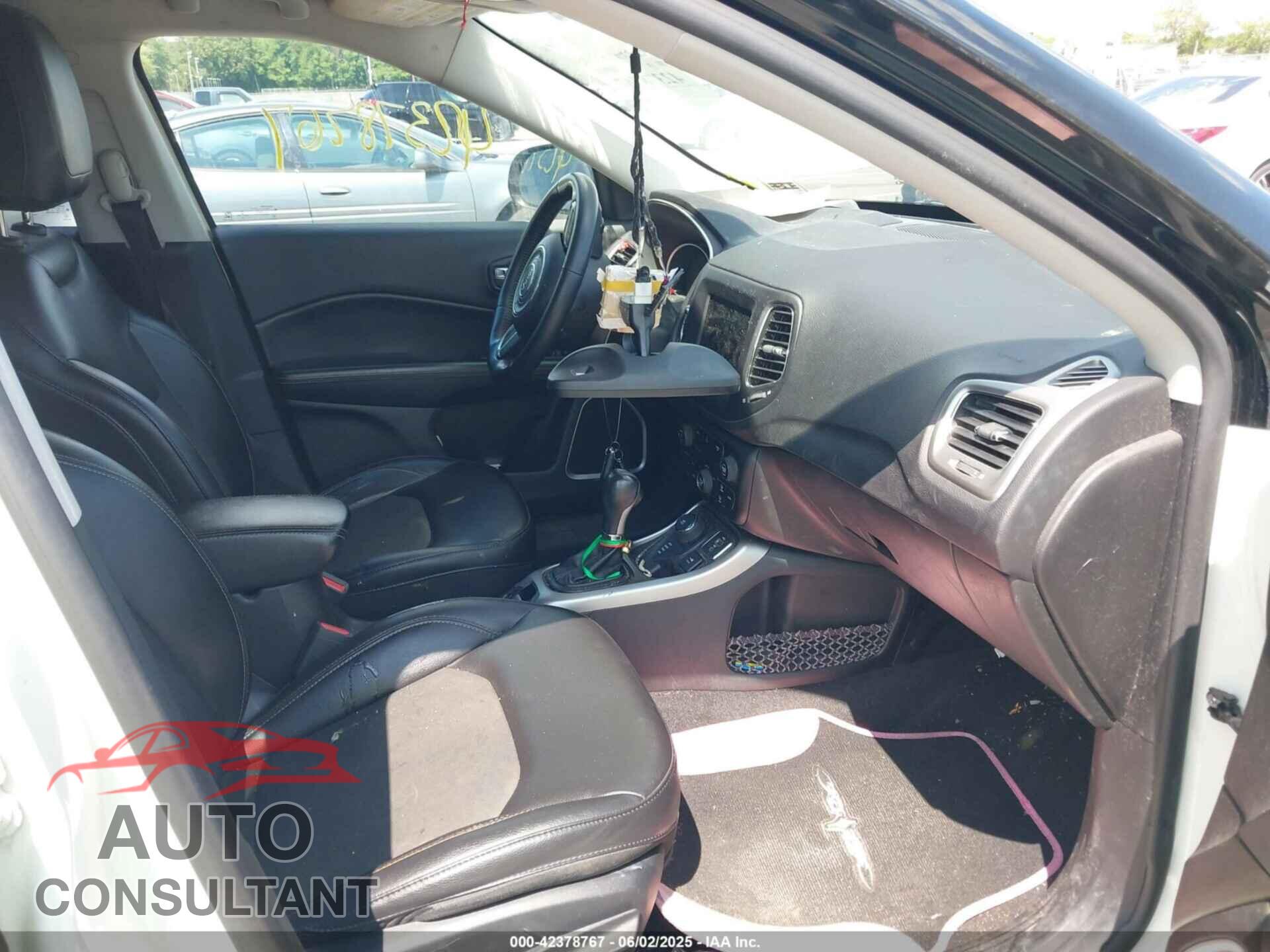 JEEP COMPASS 2018 - 3C4NJDBB2JT328209