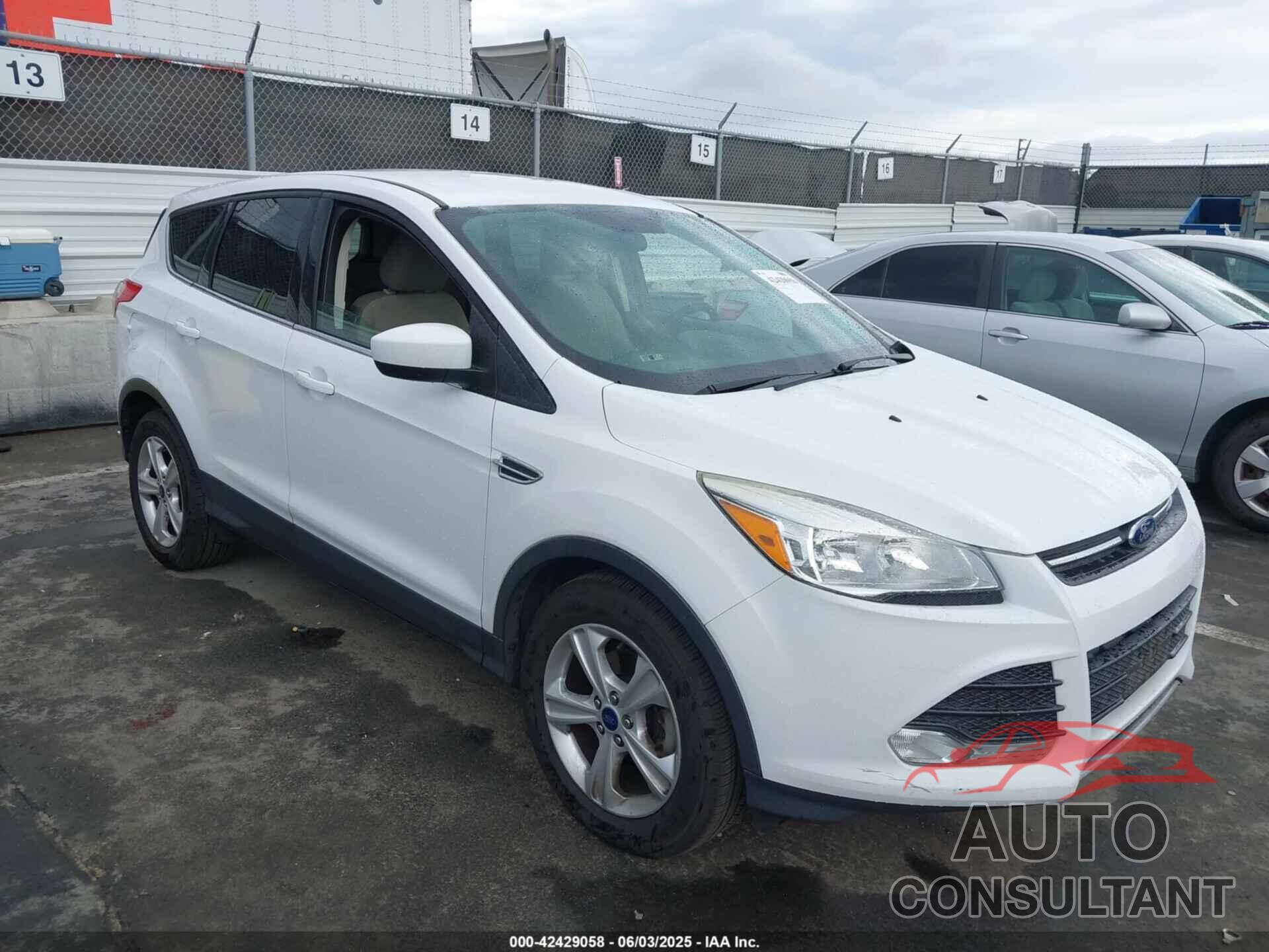 FORD ESCAPE 2016 - 1FMCU0GX9GUB99648