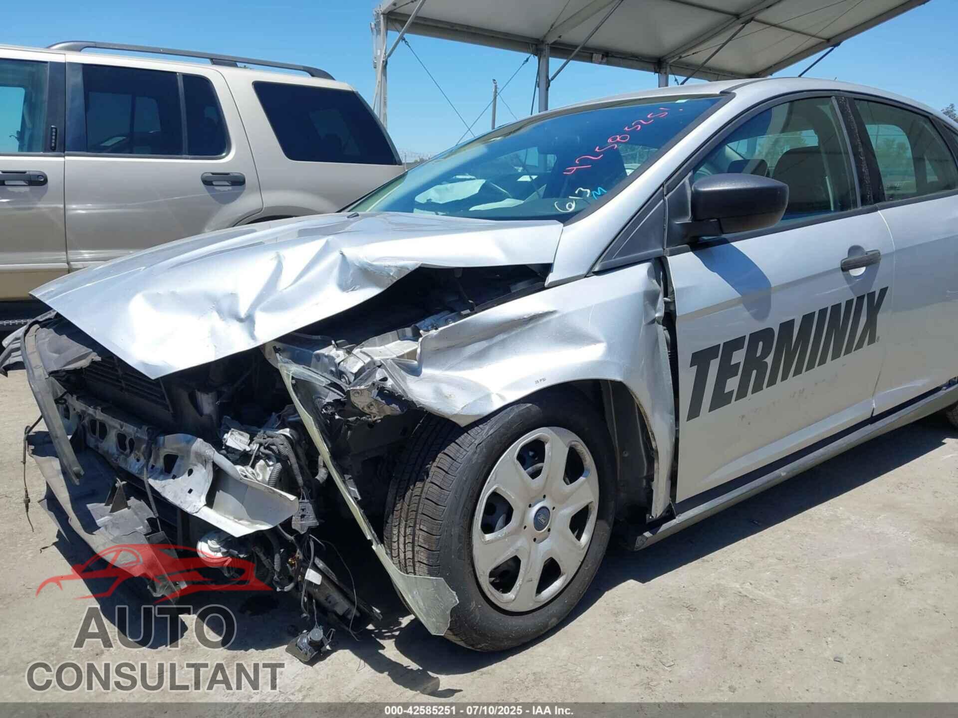 FORD FOCUS 2016 - 1FADP3E25GL384591