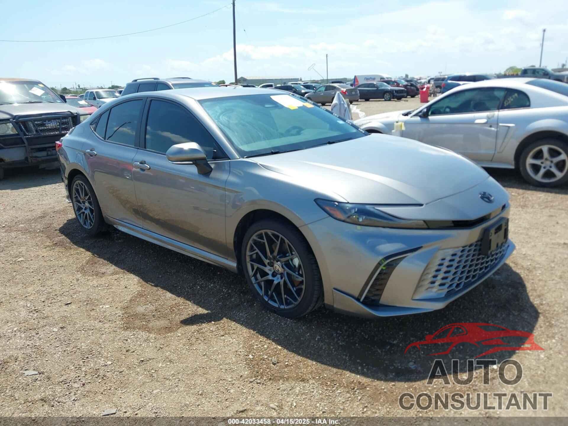 TOYOTA CAMRY 2025 - 4T1DAACK3SU542444