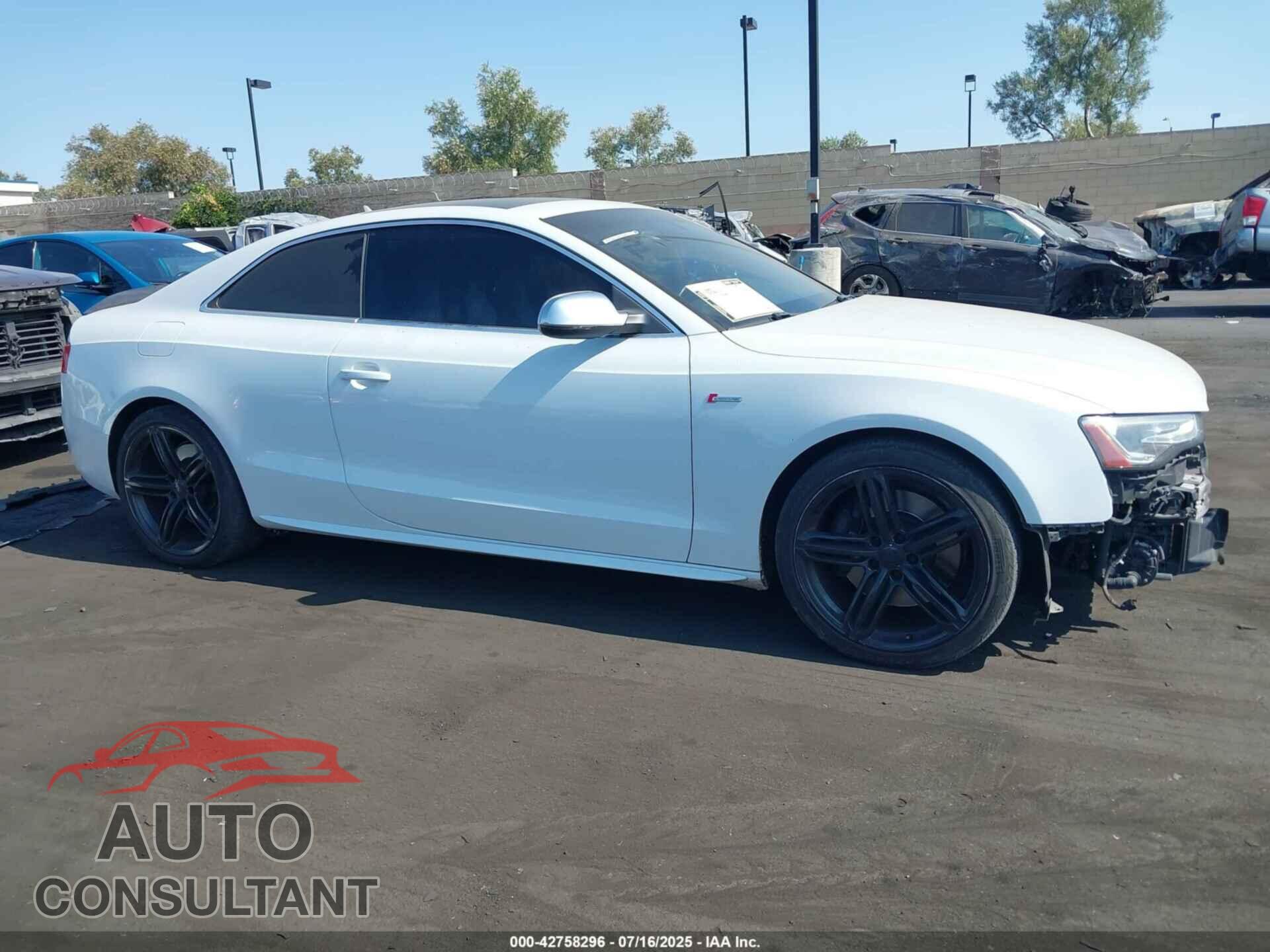 AUDI S5 2013 - WAUCGAFR0DA042850