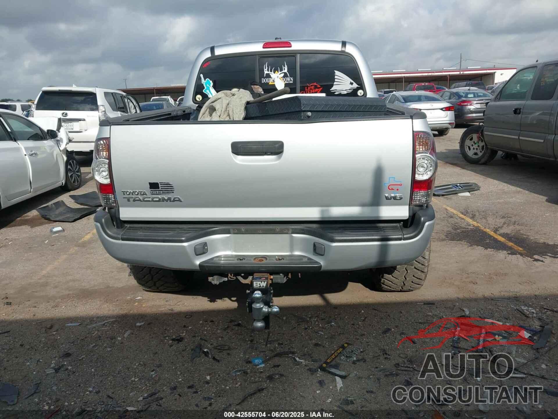 TOYOTA TACOMA 2011 - 5TFLU4ENXBX021994