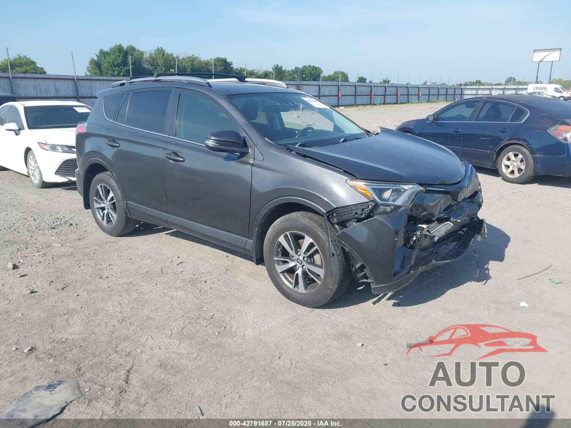 TOYOTA RAV4 2017 - JTMWFREV8HJ127411