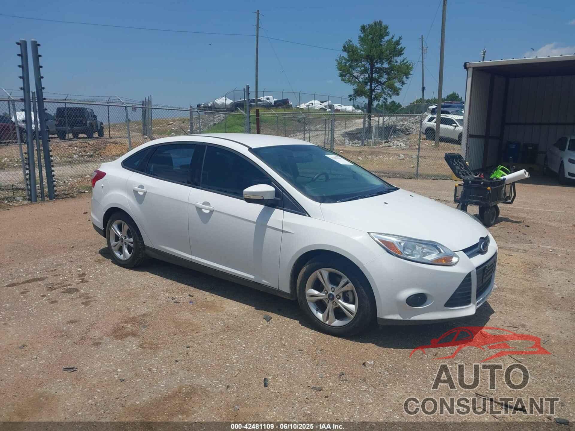 FORD FOCUS 2014 - 1FADP3F28EL339043