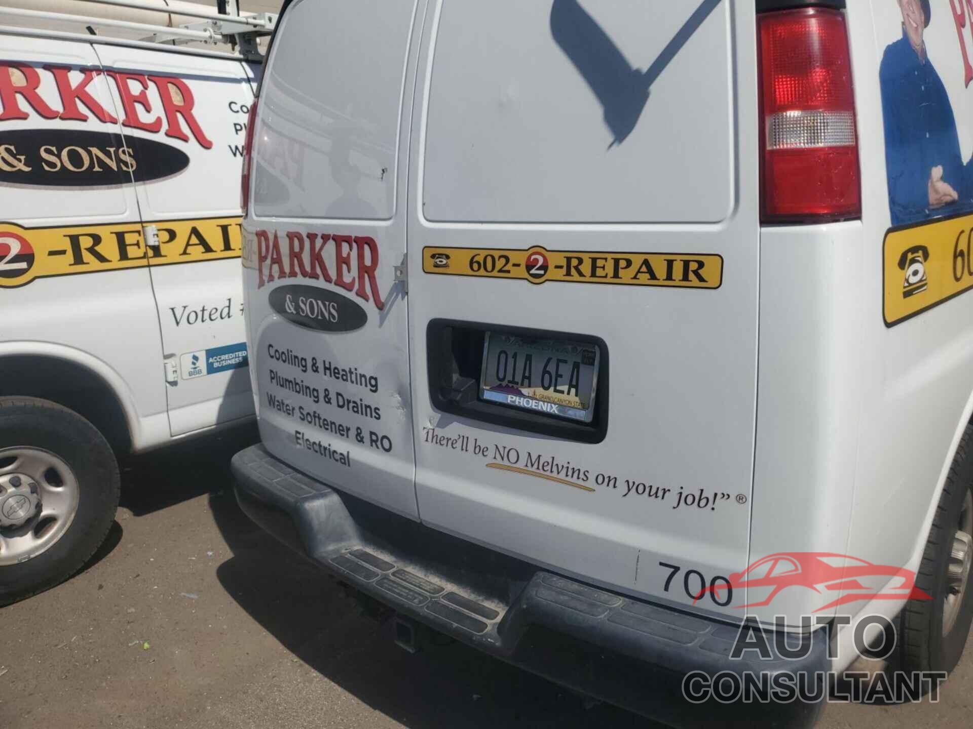 CHEVROLET EXPRESS G2500 2020 - 1GCWGAFP5L1267665