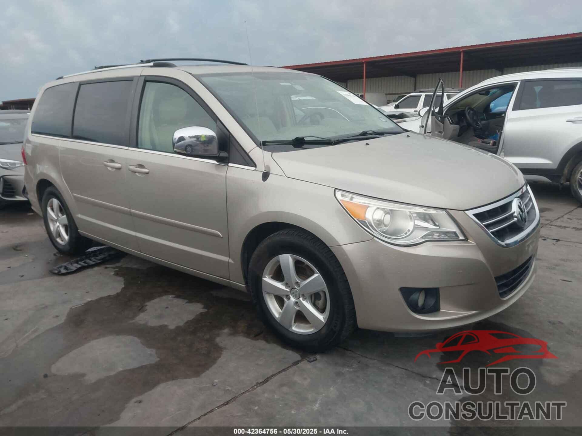 VOLKSWAGEN ROUTAN 2009 - 2V8HW64X39R598832