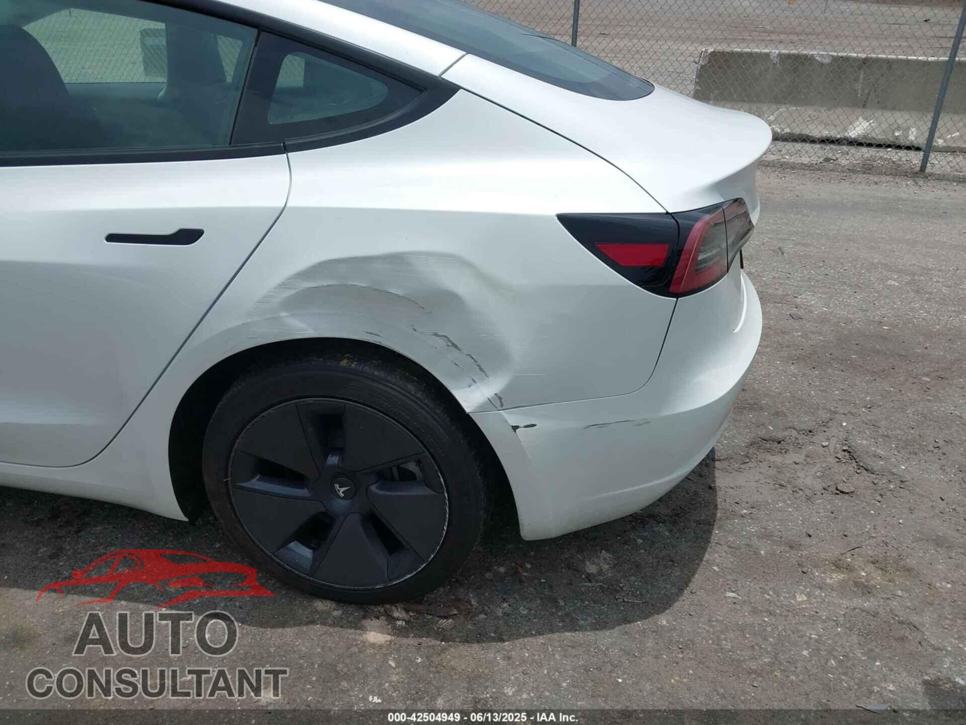 TESLA MODEL 3 2023 - 5YJ3E1EA5PF663176