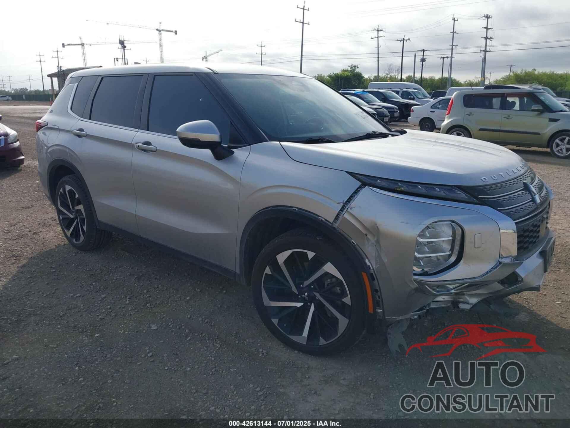 MITSUBISHI OUTLANDER 2022 - JA4J4UA84NZ048327