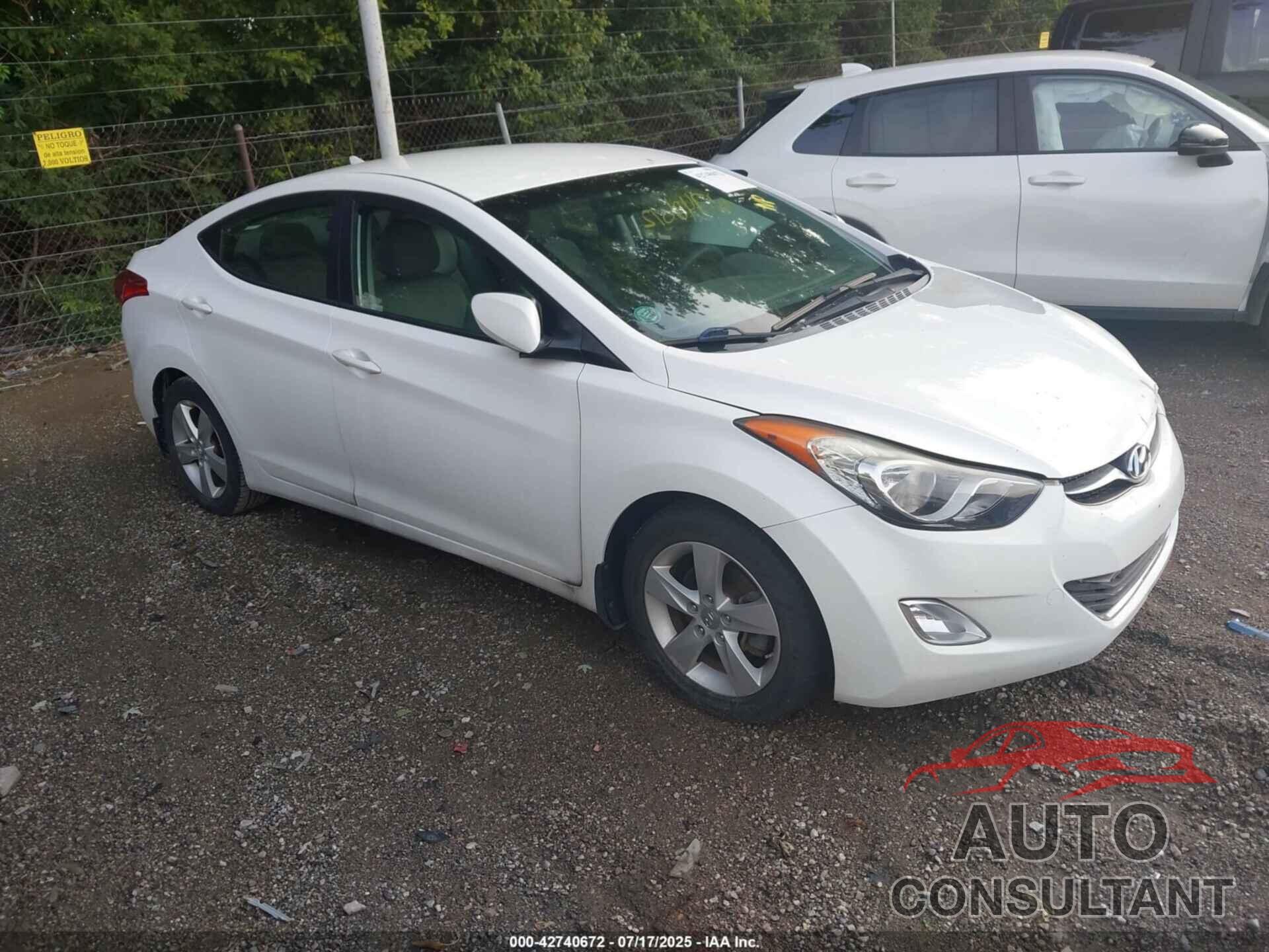 HYUNDAI ELANTRA 2013 - 5NPDH4AE2DH404311