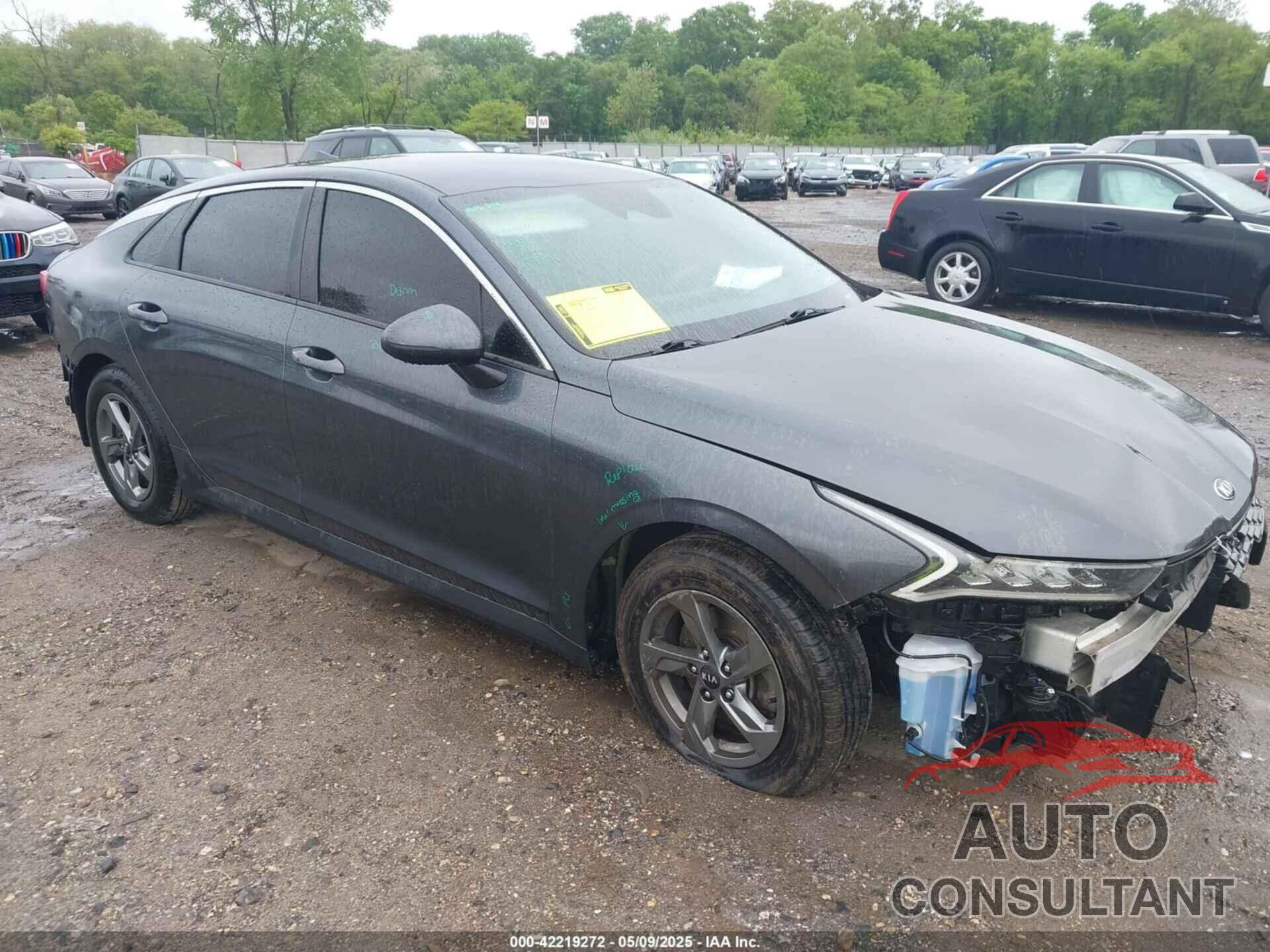 KIA K5 2021 - 5XXG14J28MG016681