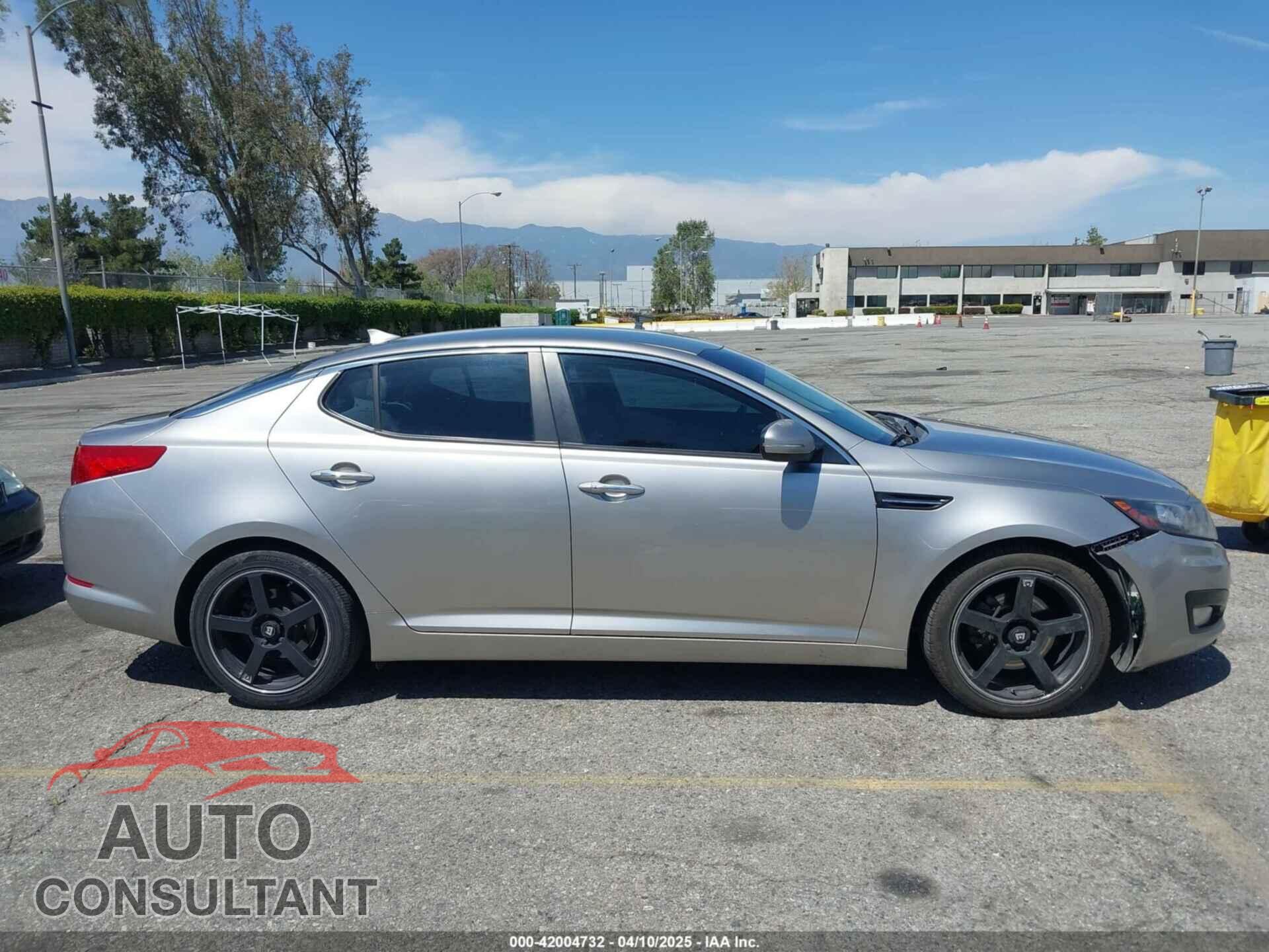 KIA OPTIMA 2011 - KNAGN4A79B5071994