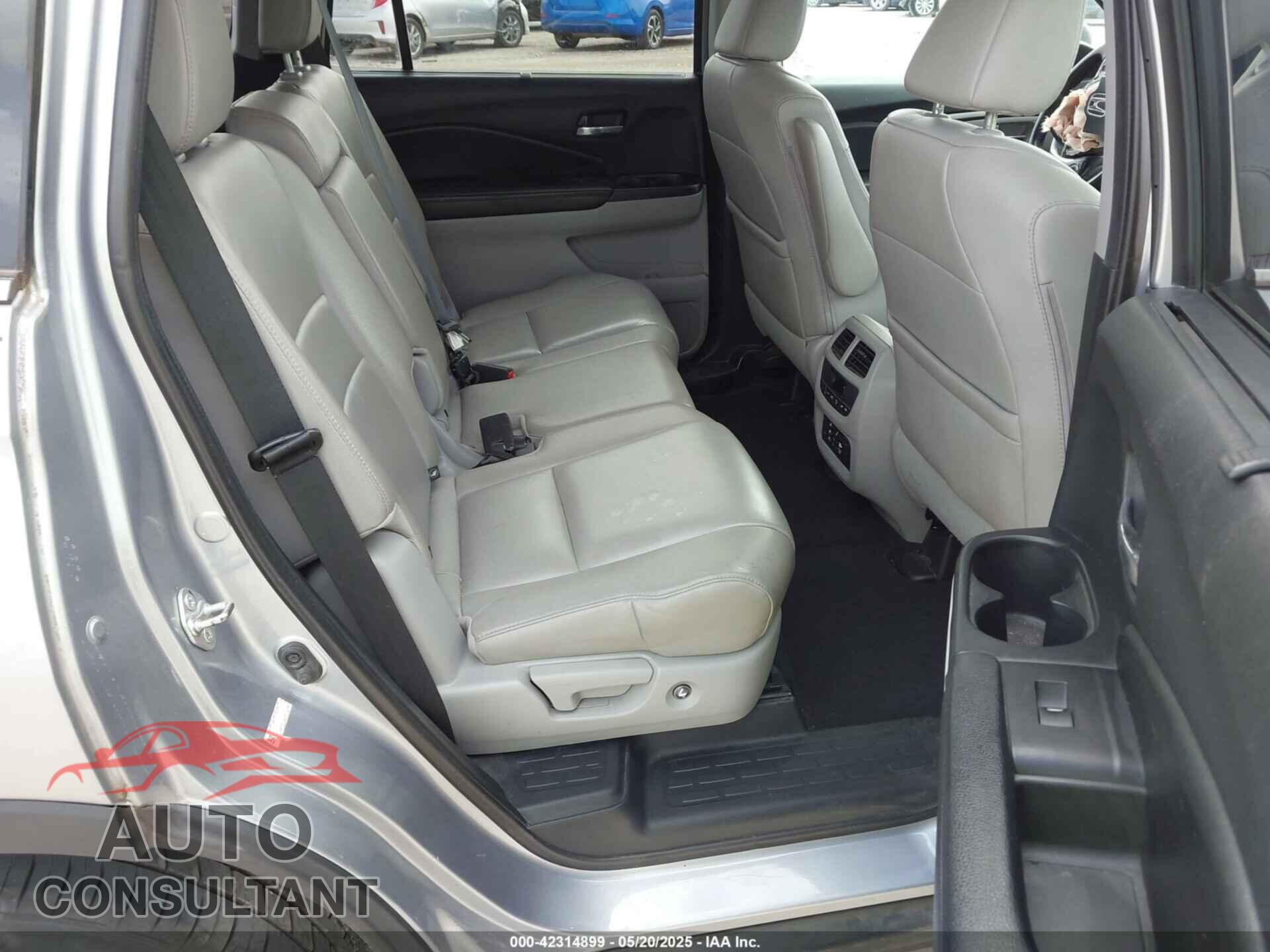 HONDA PILOT 2016 - 5FNYF5H84GB005299