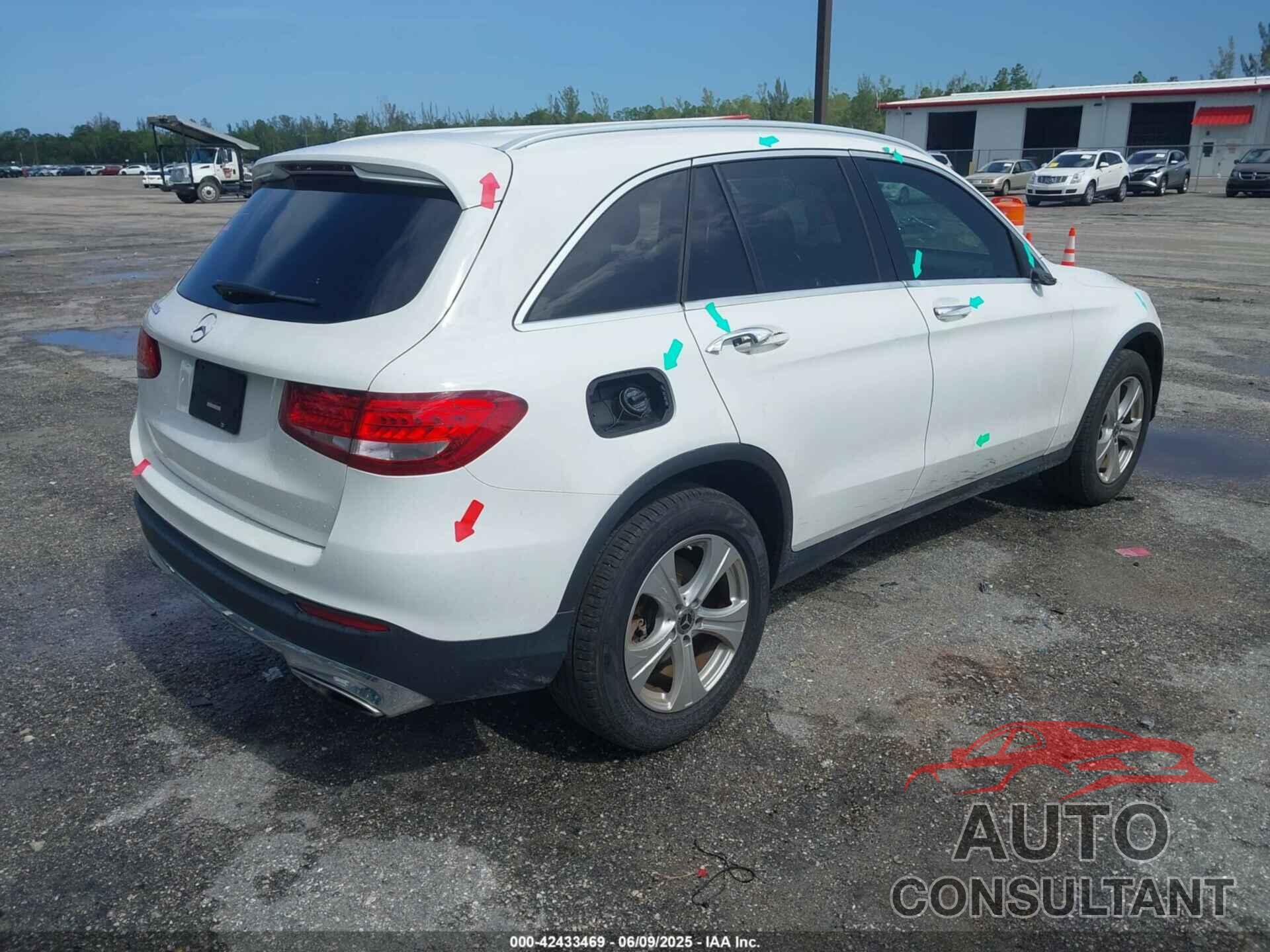 MERCEDES-BENZ GLC 300 2017 - WDC0G4JB3HV011053