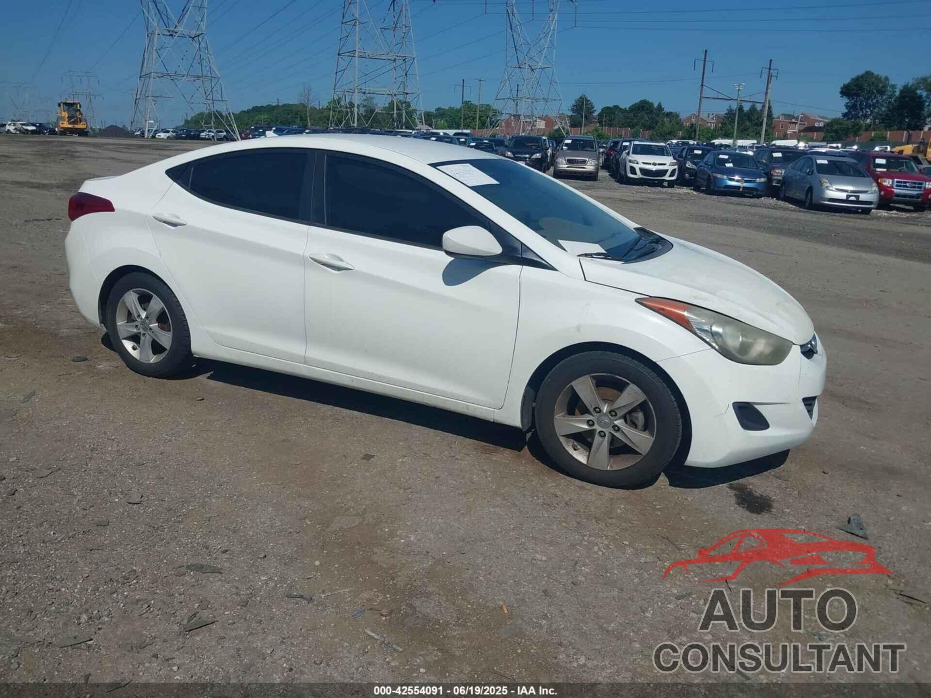 HYUNDAI ELANTRA 2013 - 5NPDH4AE7DH255376