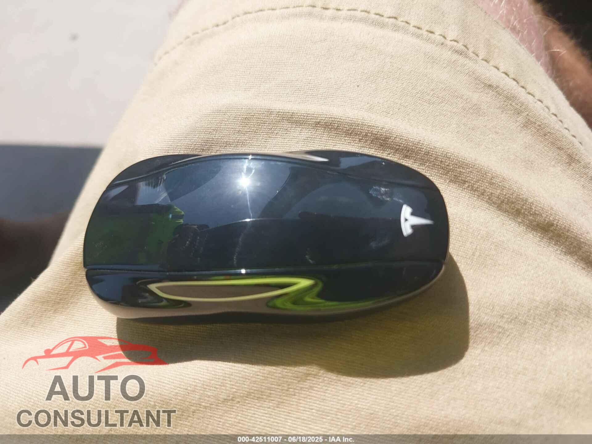 TESLA MODEL S 2013 - 5YJSA1CP7DFP25848
