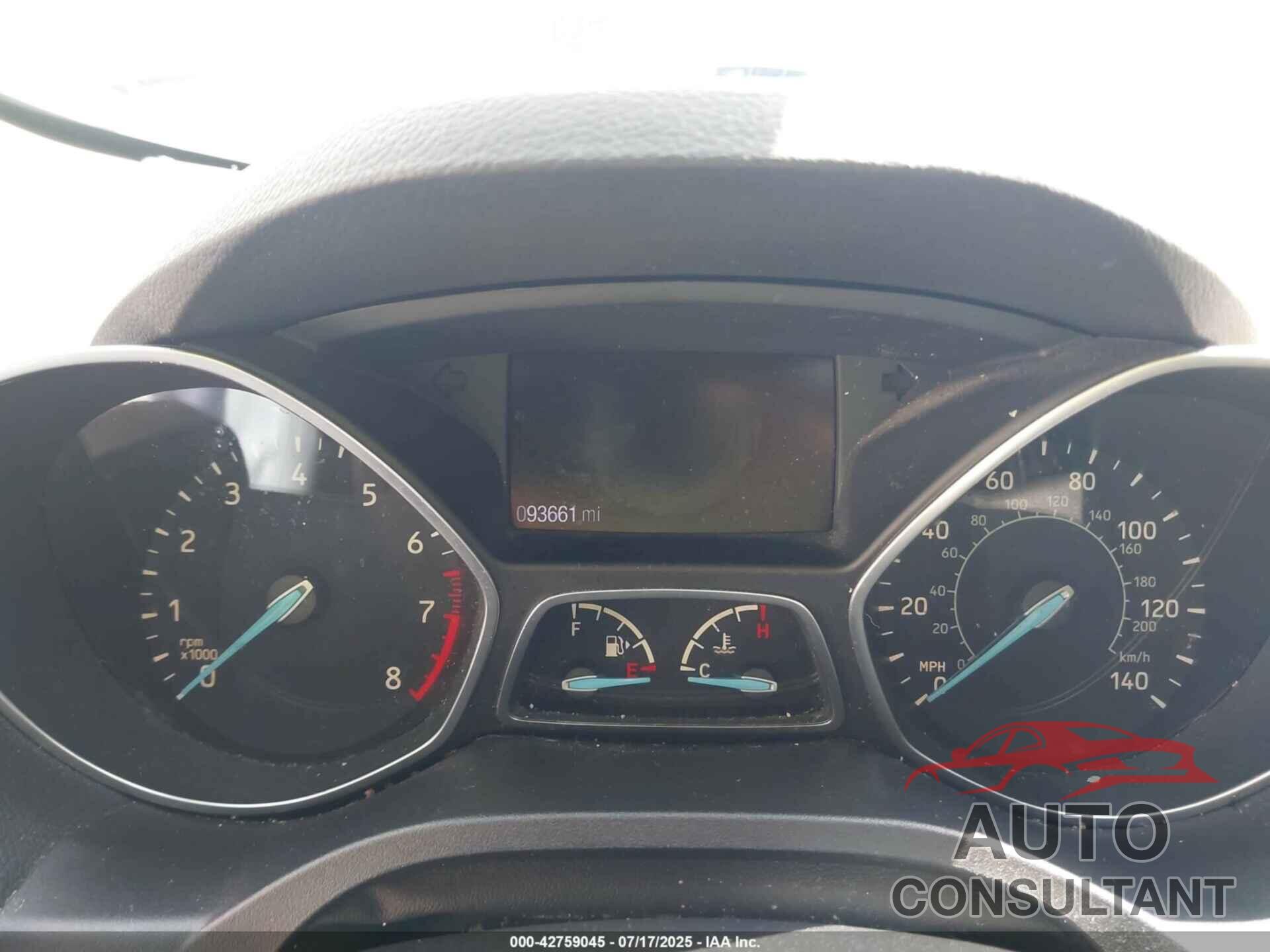 FORD ESCAPE 2017 - 1FMCU0JD7HUC21744